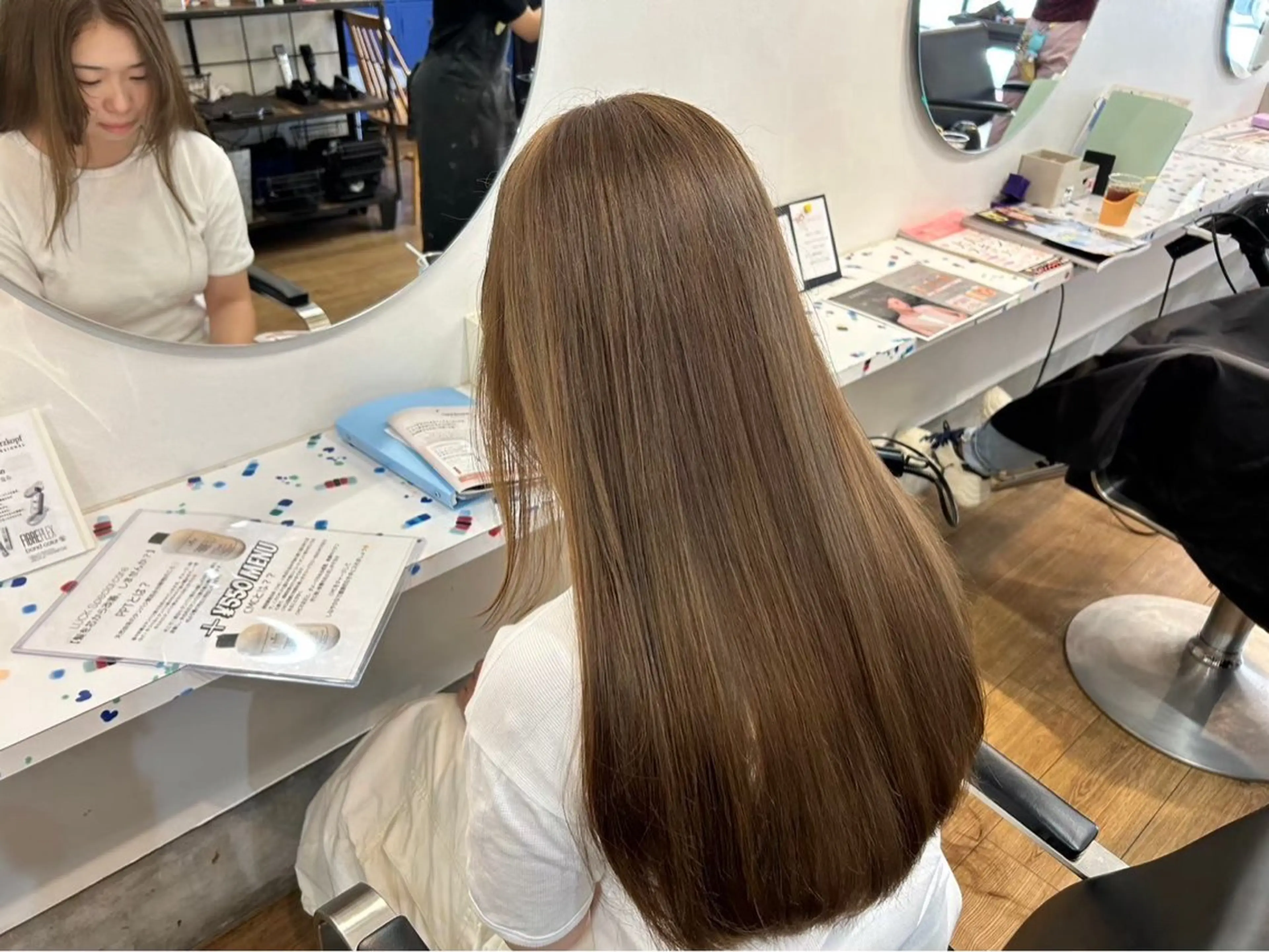 セミロング ヘアカラー LUCK 津田沼 HIYORIのヘアスタイル