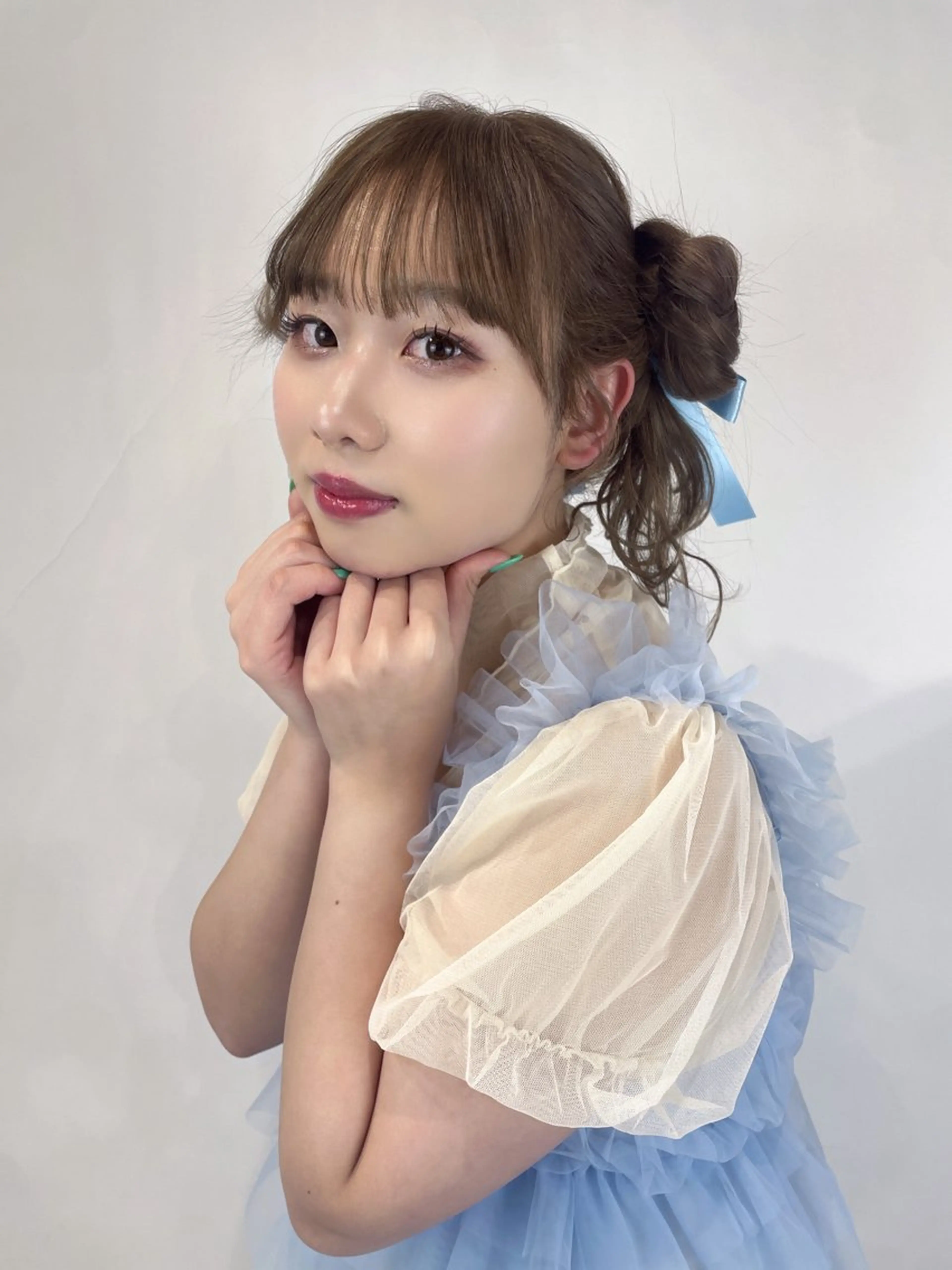 ヘアアレンジ お団子ヘア アールバイニーナ所属・R by NINA アールバイニーナのヘアスタイル