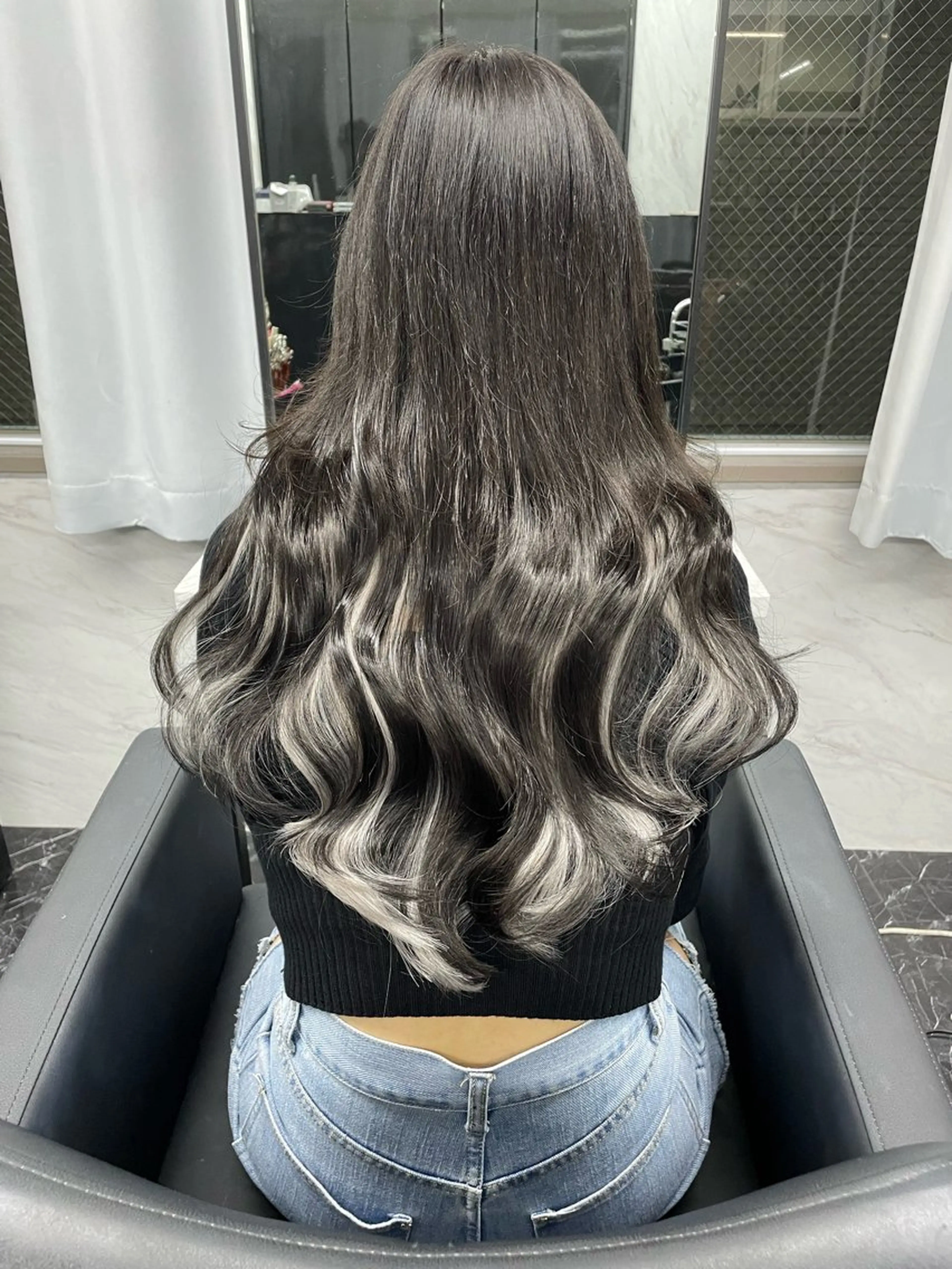 🦋ハイライトやインナーに🦋ワンカラー+プラチナシールエクステ40本+エクステカット🤍の写真