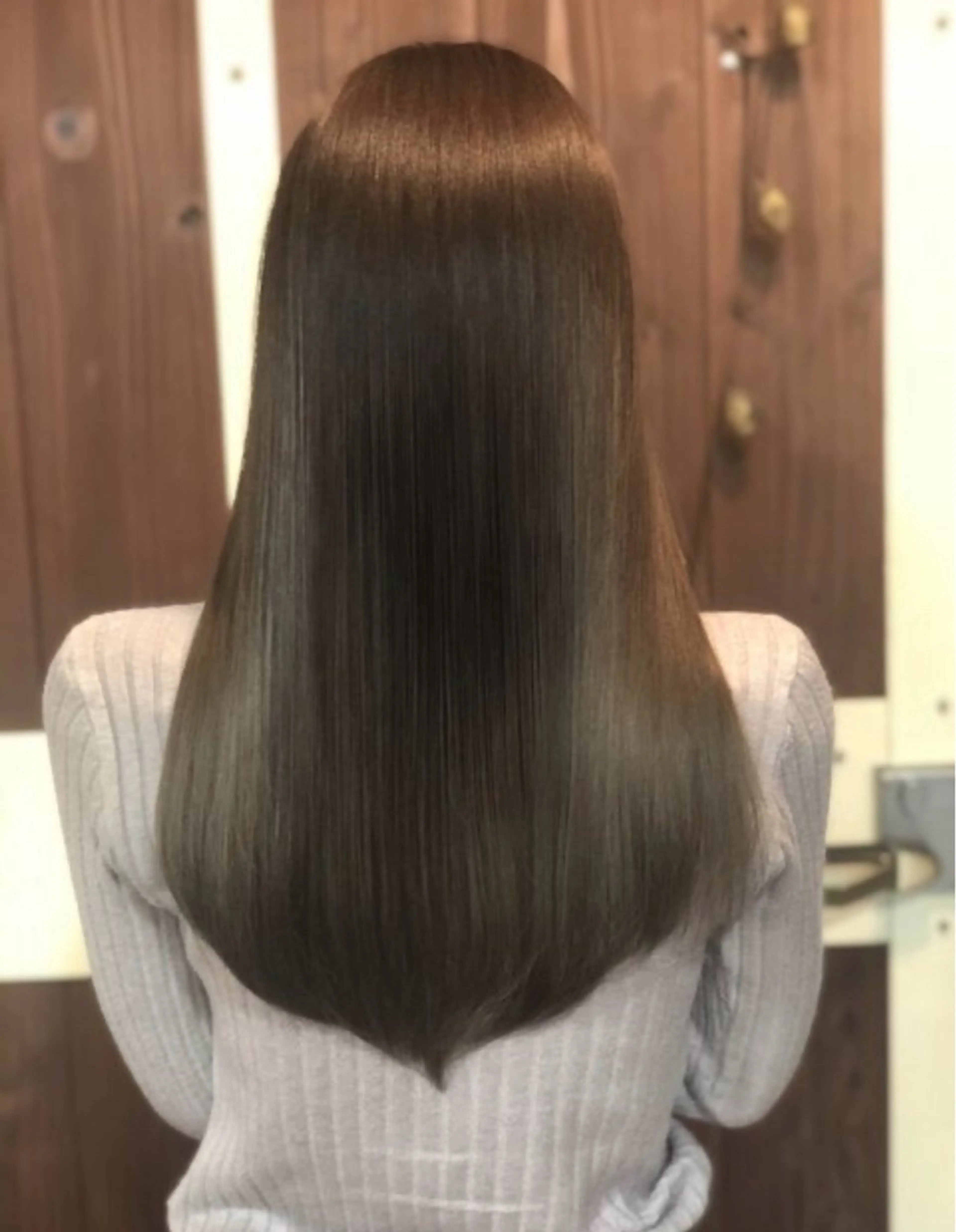 カラー パーマ 縮毛矯正 トリートメント miloc minamiのヘアスタイル