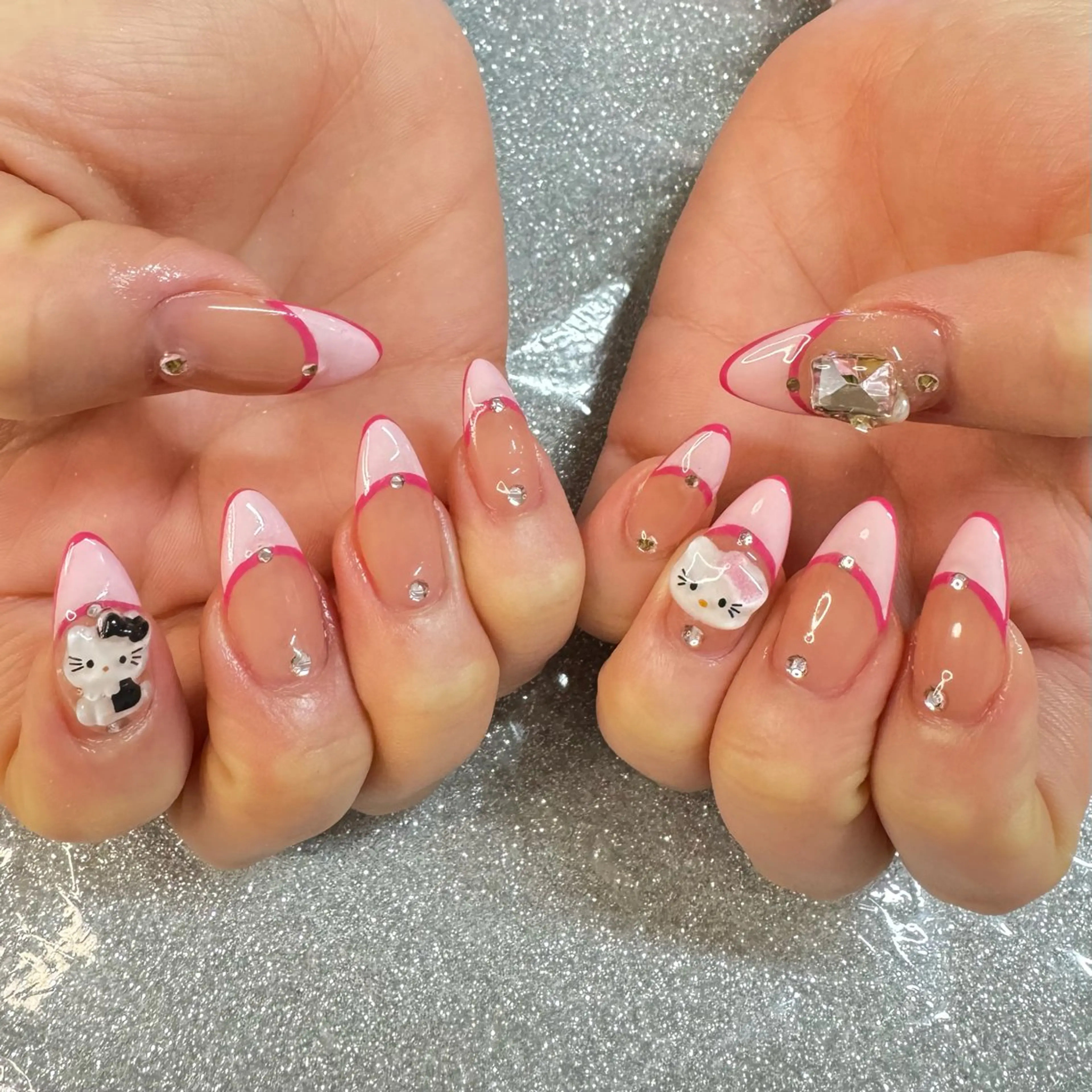 ネイル ハンドネイル VIERU 🌈🎀💖のネイルデザイン