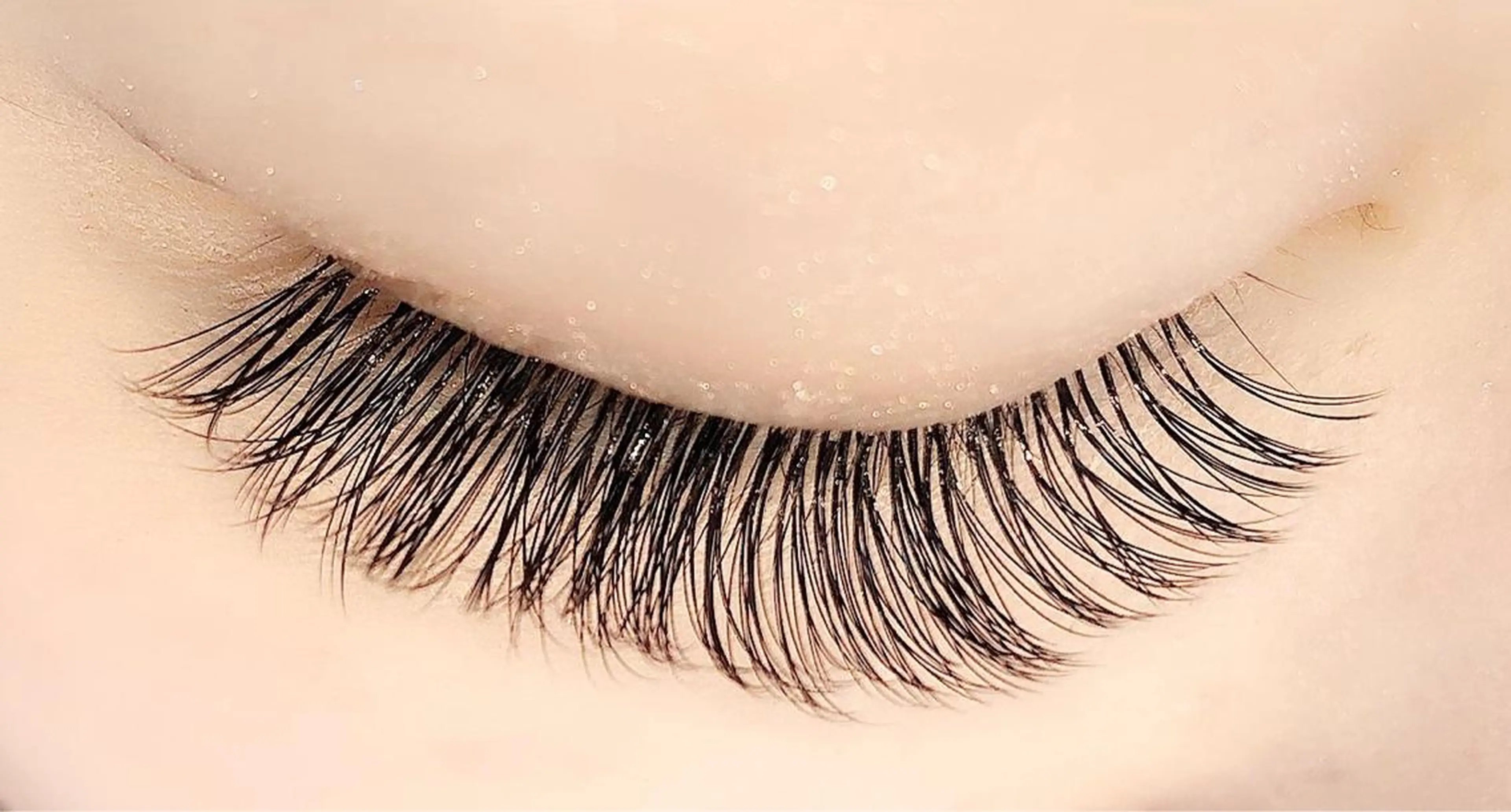 マツエク・マツパ Eyelash Salon GALLET所属・谷村 里美の眉毛・アイブロウイメージ