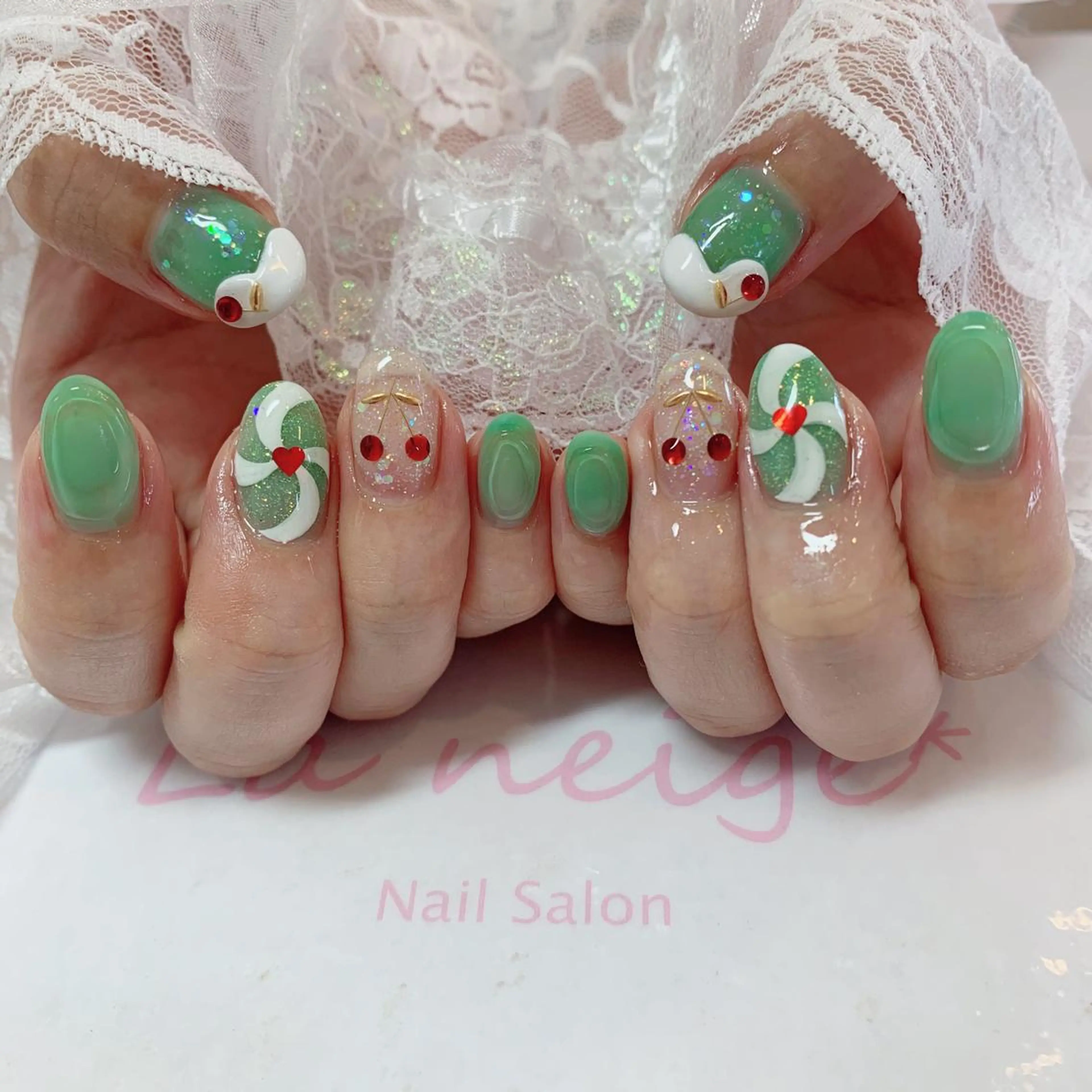 ネイル ハンドネイル La neige* yuki 🥯🍑のネイルデザイン