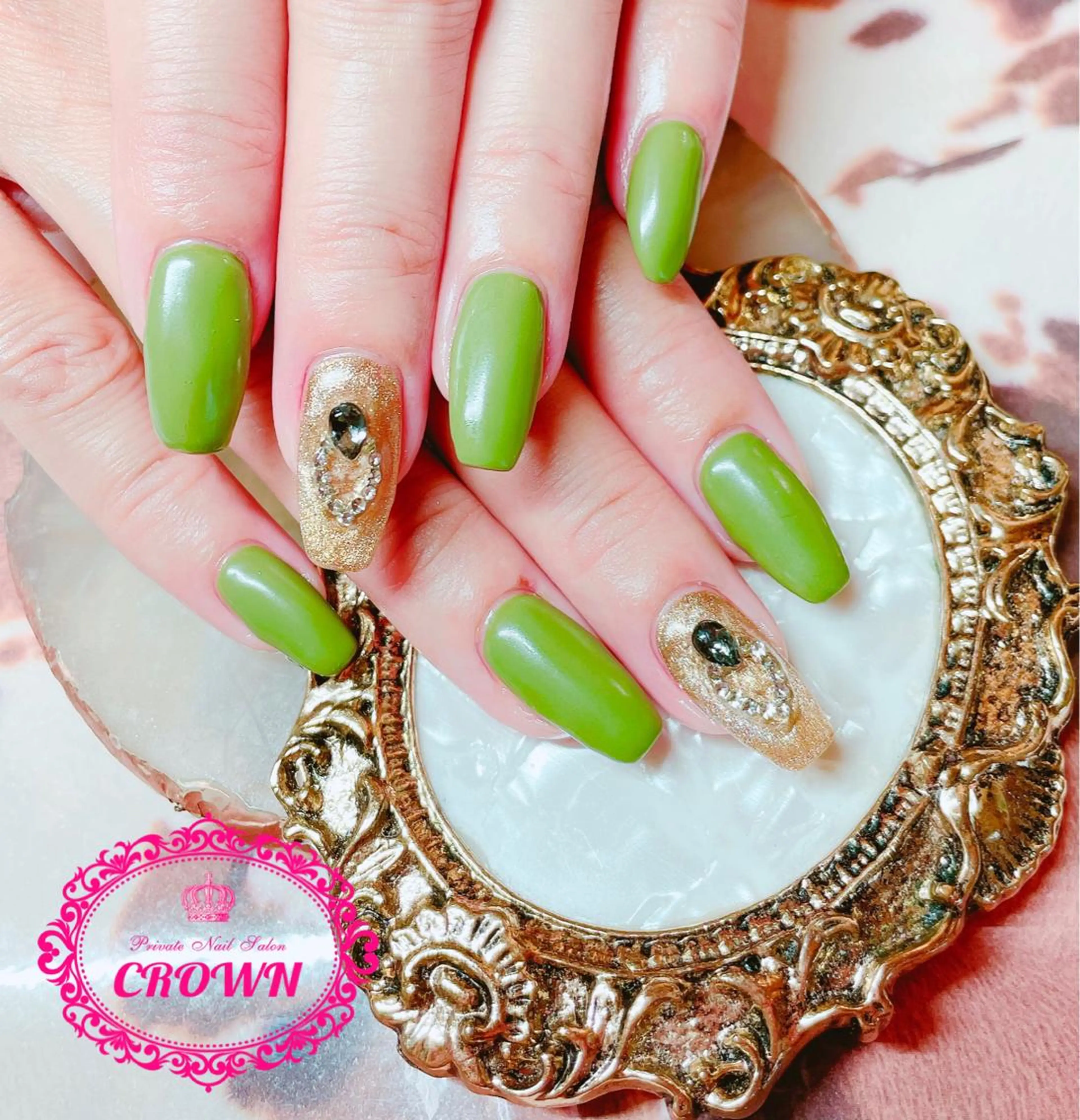 ネイル CROWN プライベートサロンのネイルデザイン