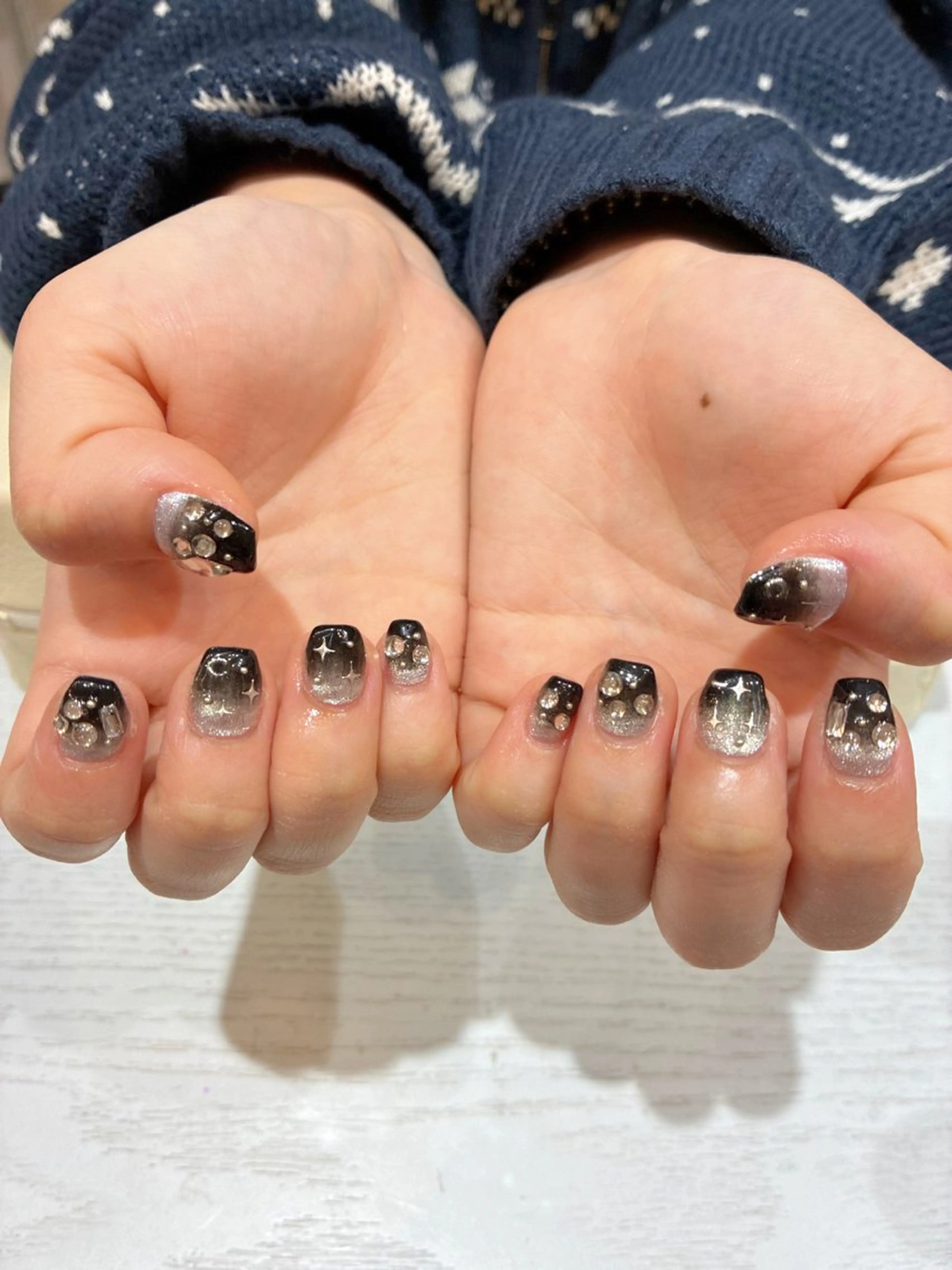 ネイル Nest 岩崎のネイルデザイン