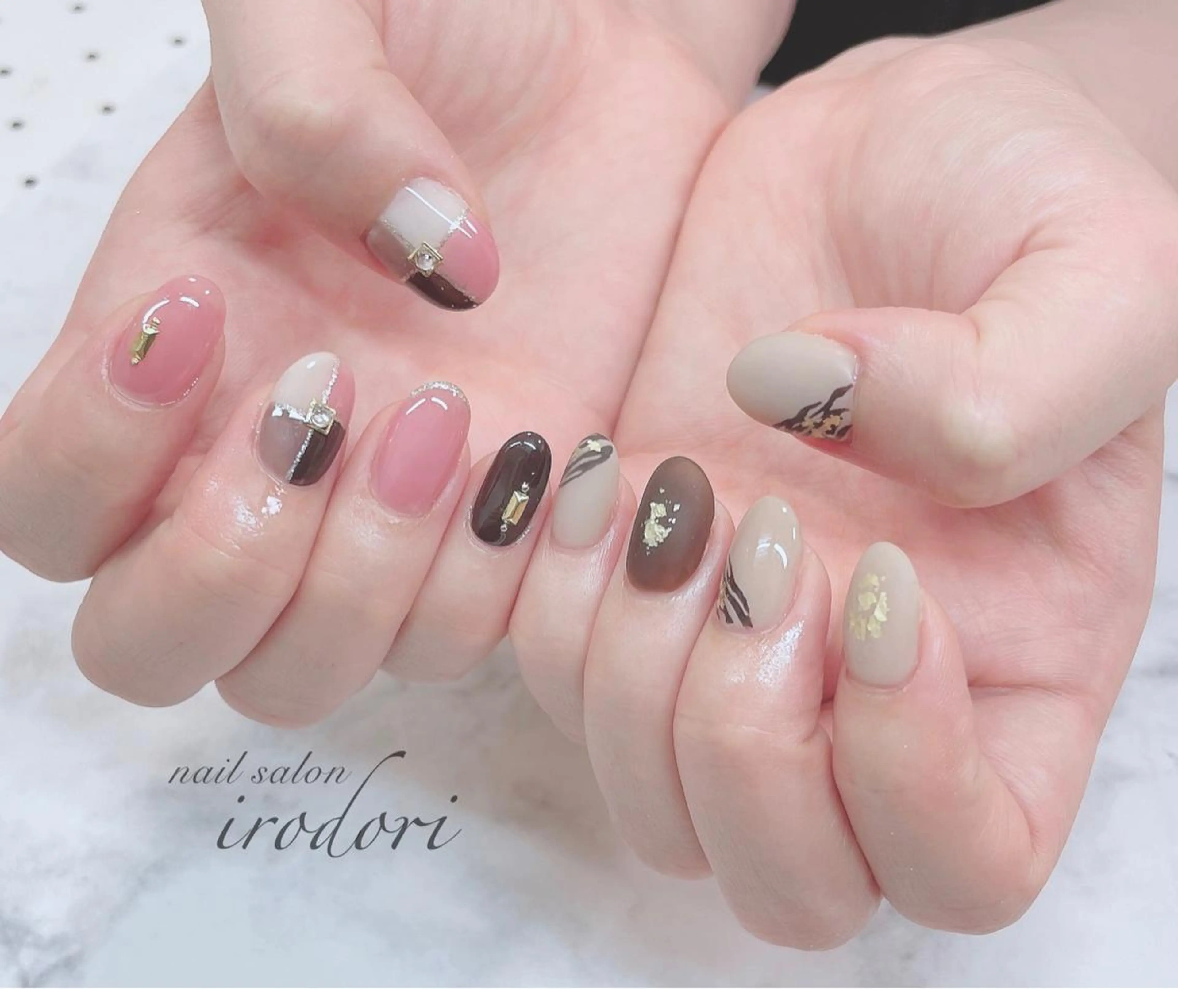 ネイル ﾌｨﾙｲﾝ専門ﾈｲﾙｻﾛﾝ彩 博多駅前店所属・ネイルサロン 彩 irodoriのネイルデザイン