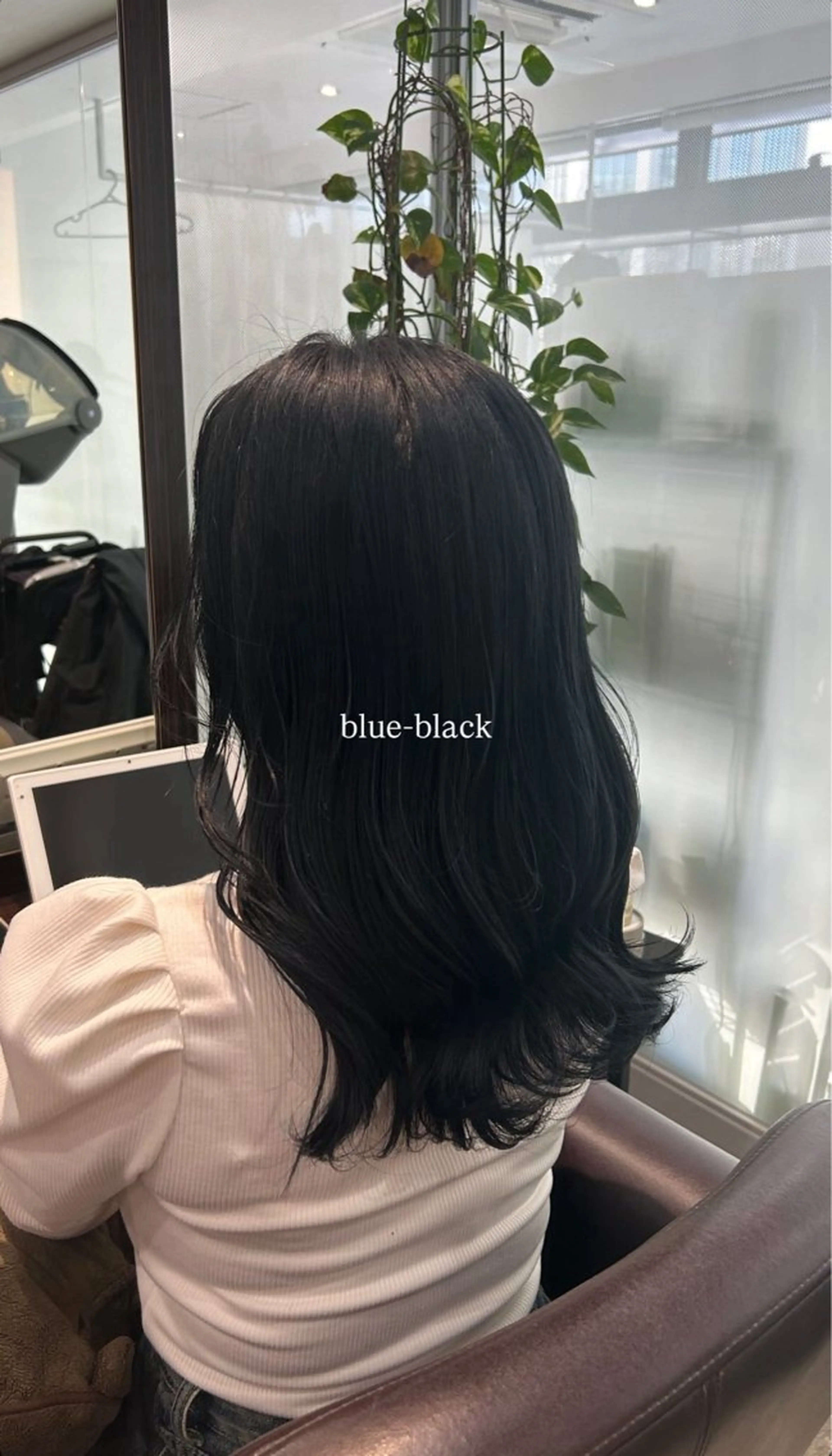 ミディアム カラー ブルーカラー ヘアカラー 坂本奈都美 🎀のヘアスタイル