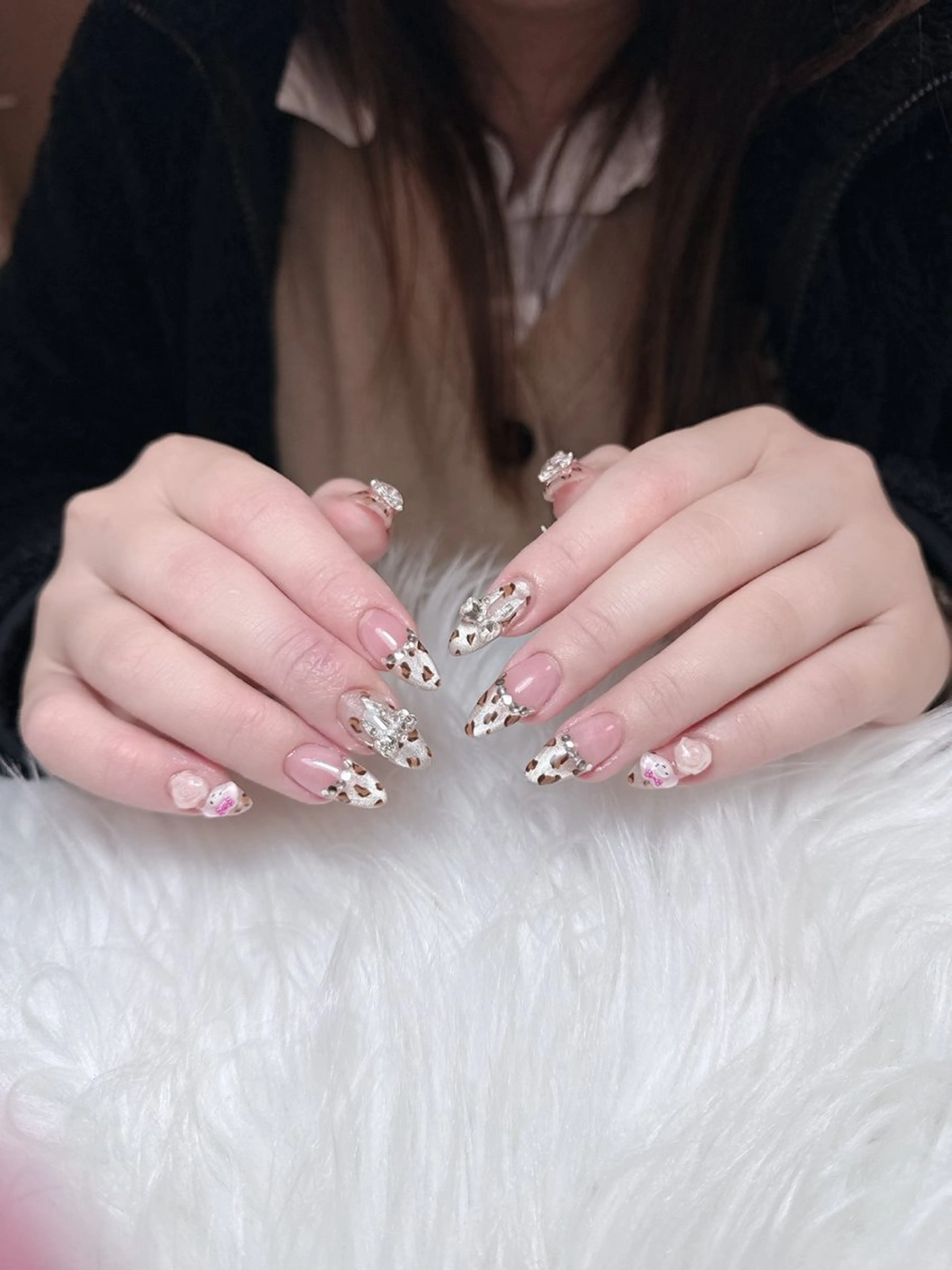 ネイル フレンチネイル グラデーション 韓国ネイル マグネットネイル ミラーネイル ハンドネイル Vp ネイルのネイルデザイン