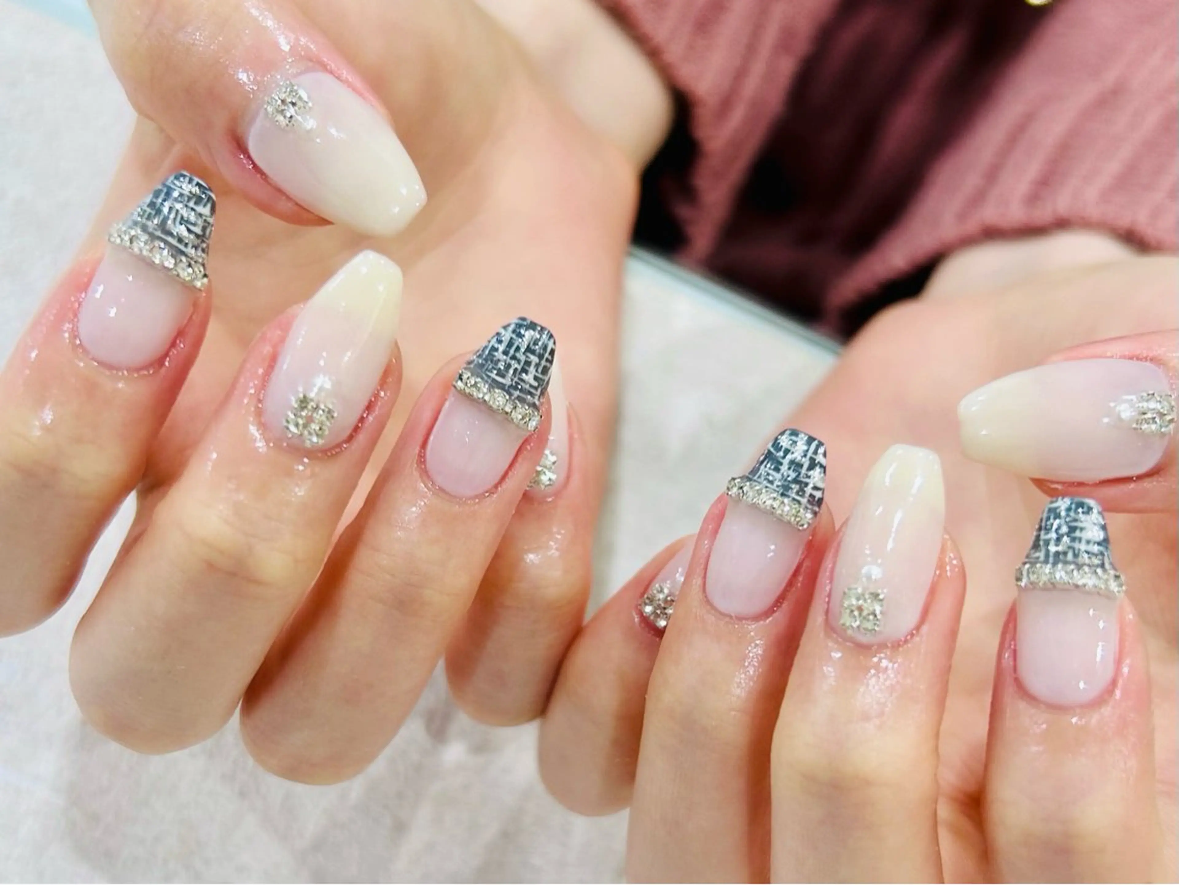 ネイル ジェルネイル パラジェル ストーンネイル ハンドネイル muum_nail 新宿2分 三丁目1分のネイルデザイン