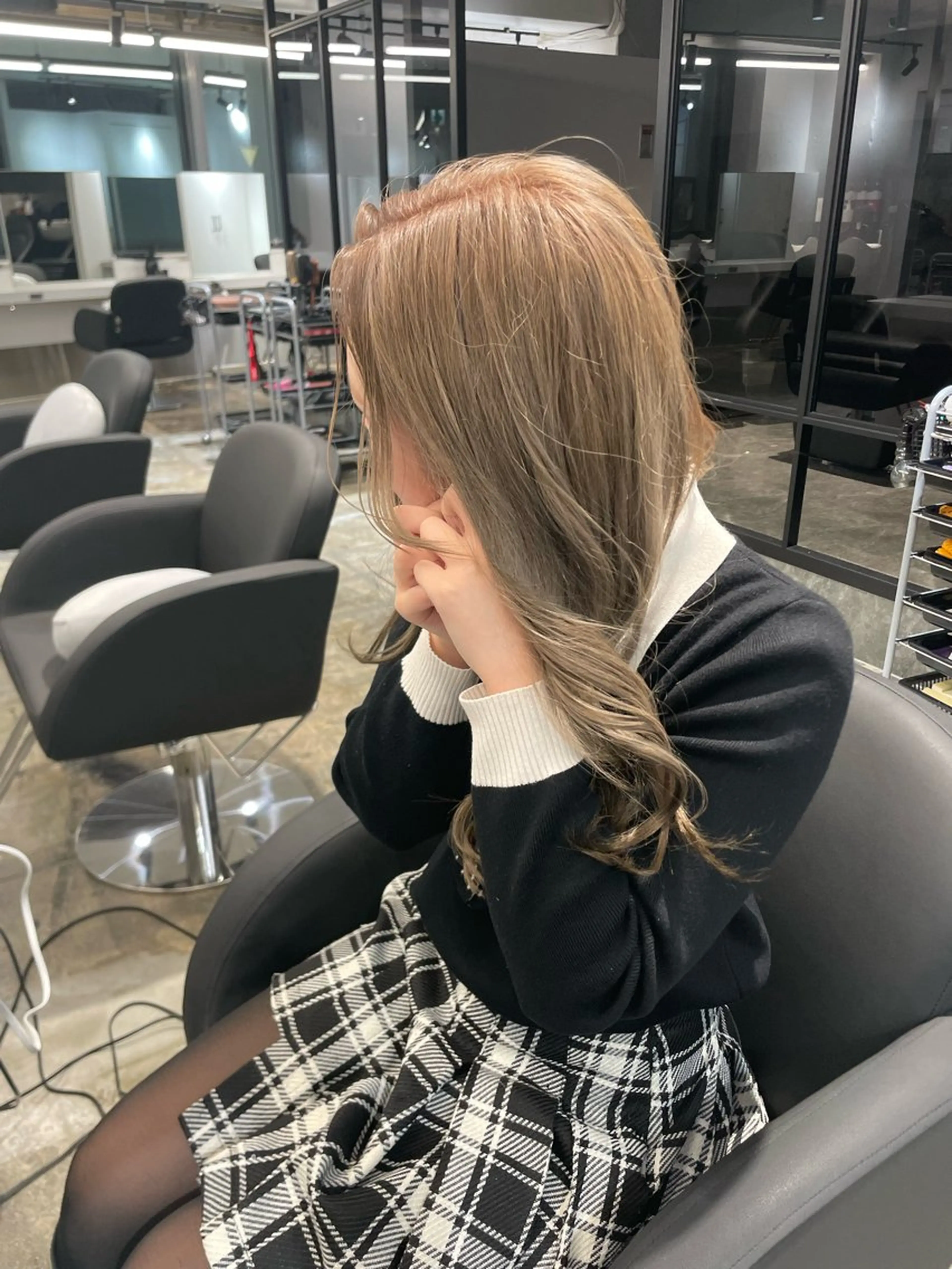 ロング カラー ベージュカラー ミルクティーベージュ 最整改善/美髪カラー Hiroakiのヘアスタイル