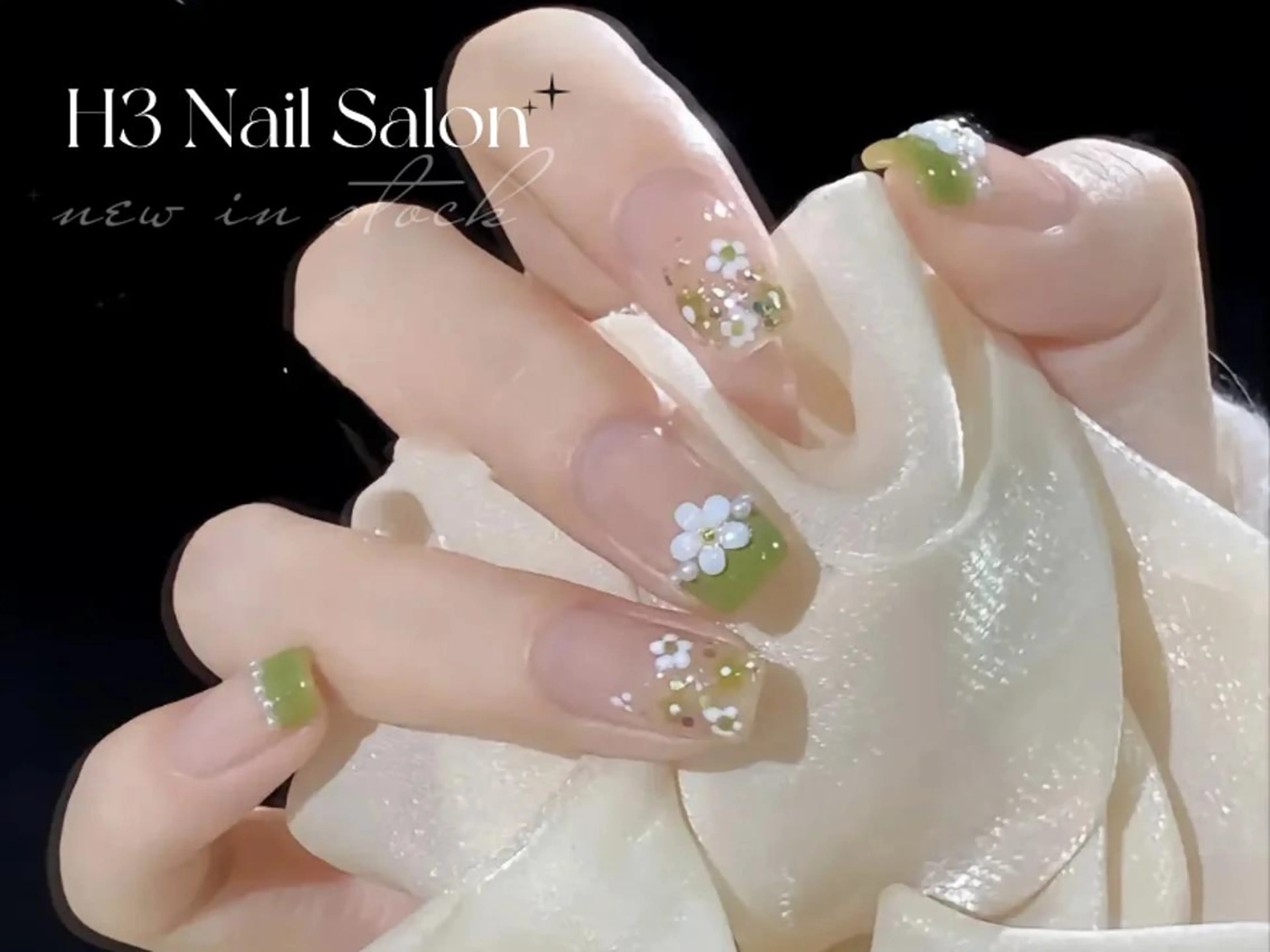 セミロング H3 ネイル サロンのネイルデザイン