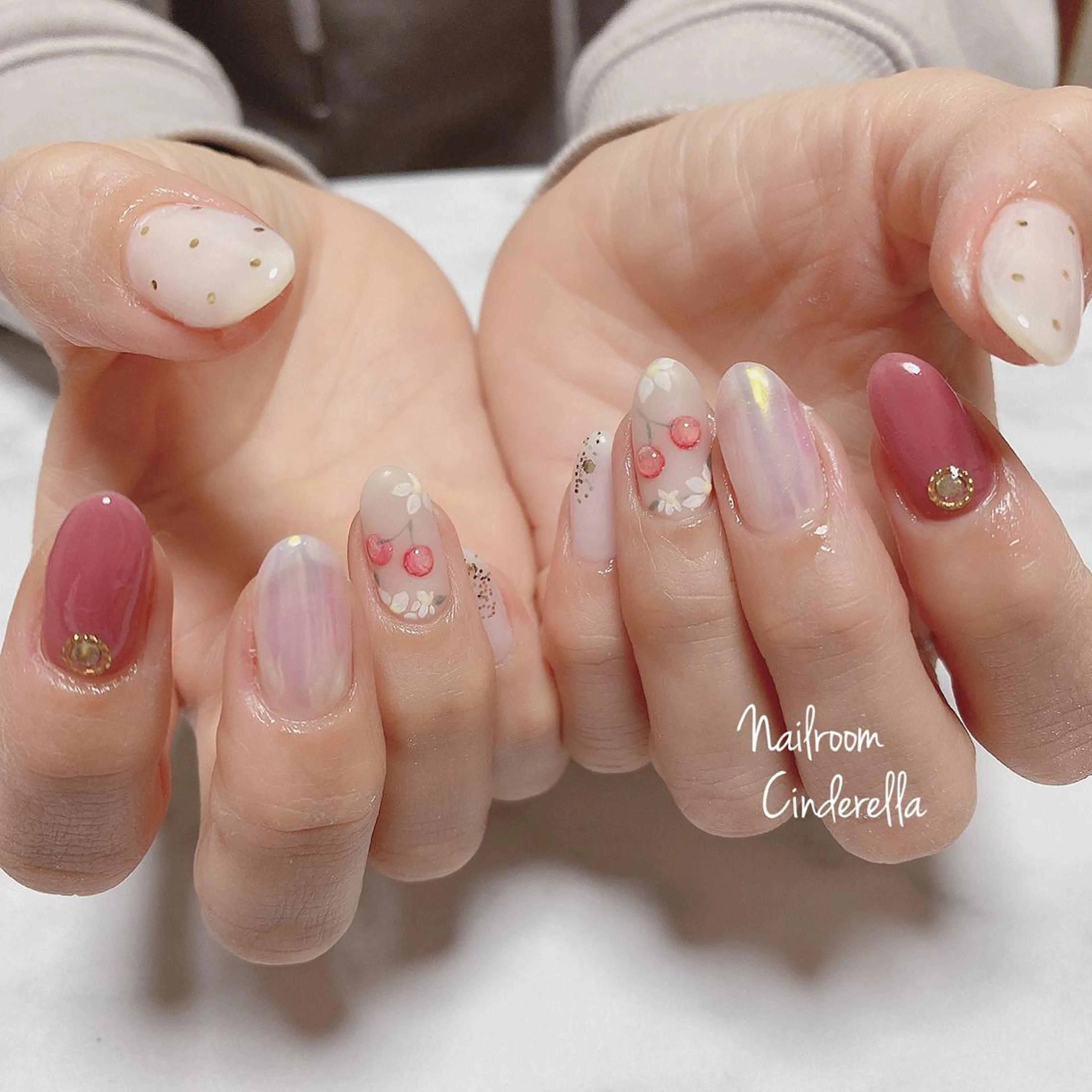 ネイル Nailroom. Cinderellaのネイルデザイン