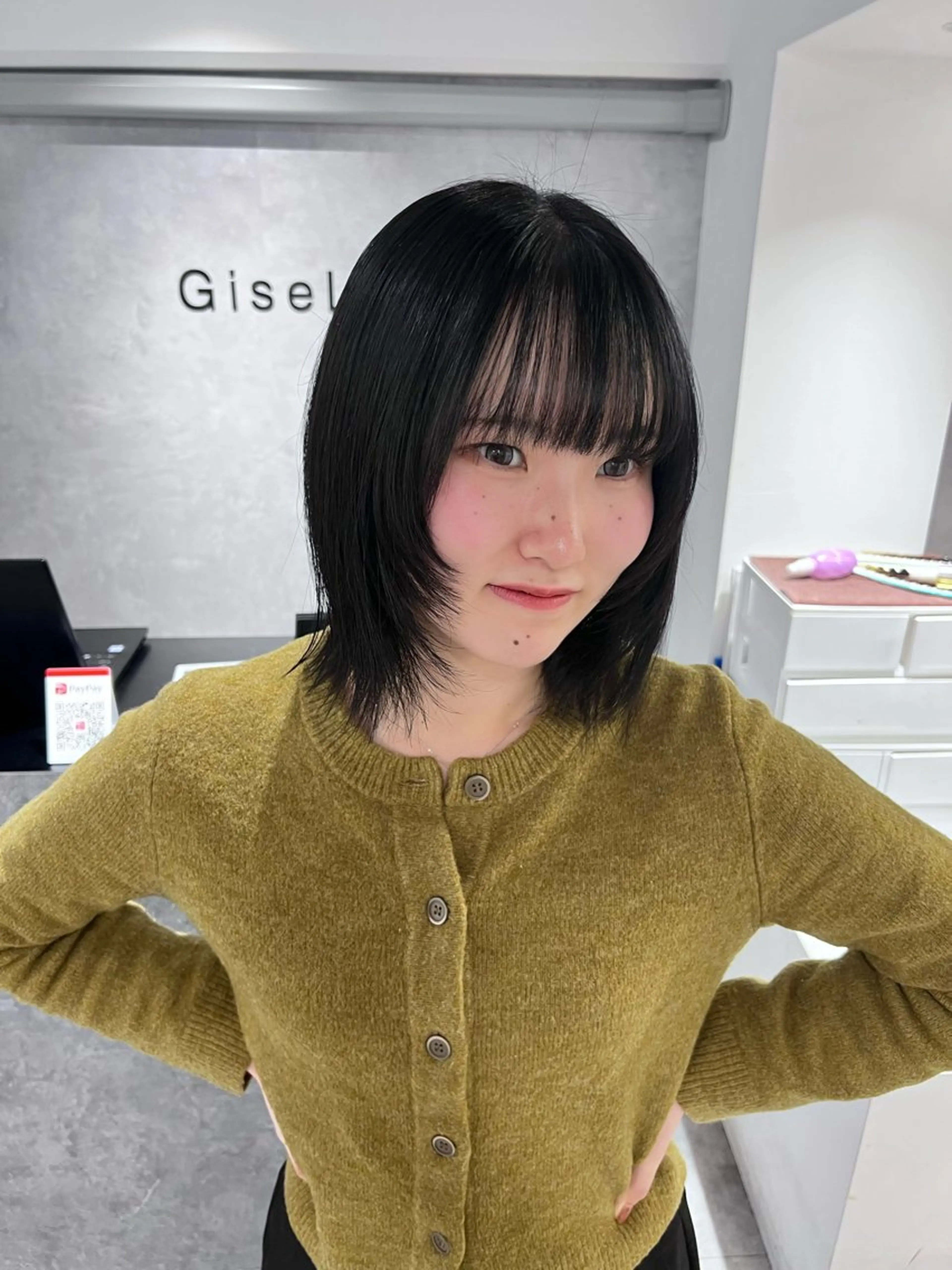 ショート カラー 黒髪 ブリーチ 透明感カラー 顔周りカット レイヤーカット カット ヘアカラー TOMONA👑 GiseL梅田店のヘアスタイル