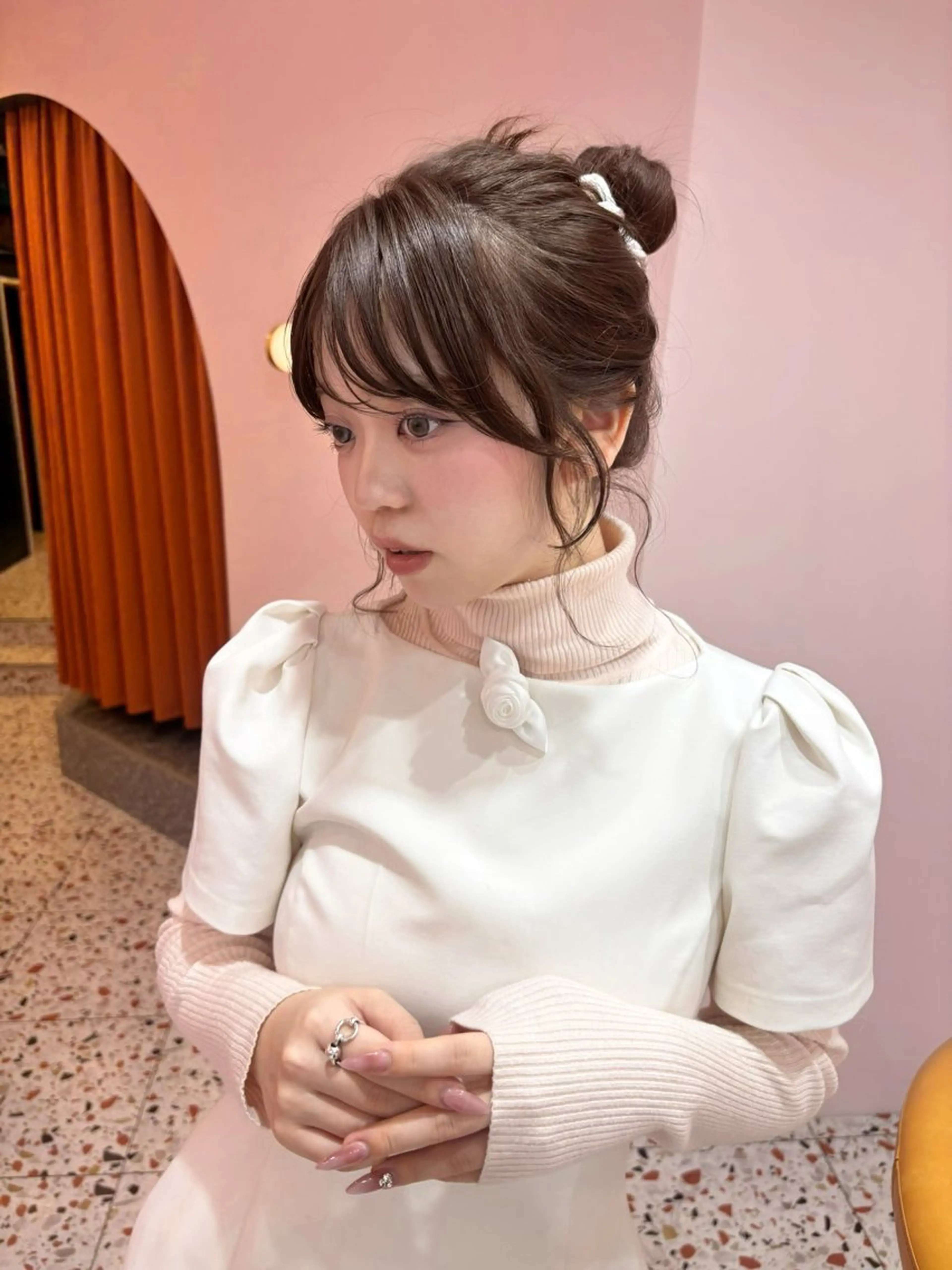 ロング カラー ヘアアレンジ ベージュカラー ケアカラー 透明感カラー 髪質改善 韓国風ヘア 🐰チナ🐰 暖色ベージュ/顔周りのヘアスタイル