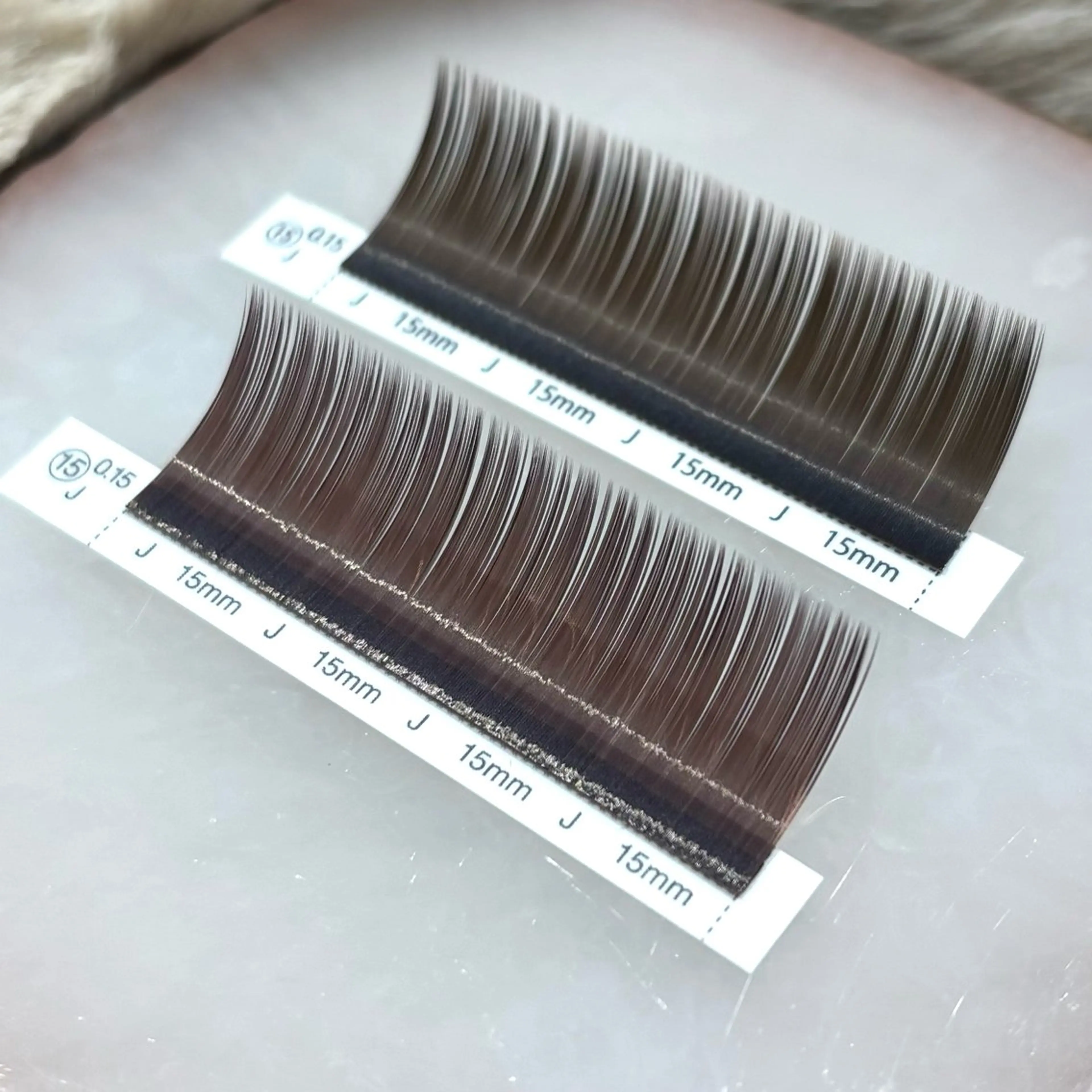 《ブラウン》マツエク‪‪ ❤︎ ‬フラットラッシュ80本の写真