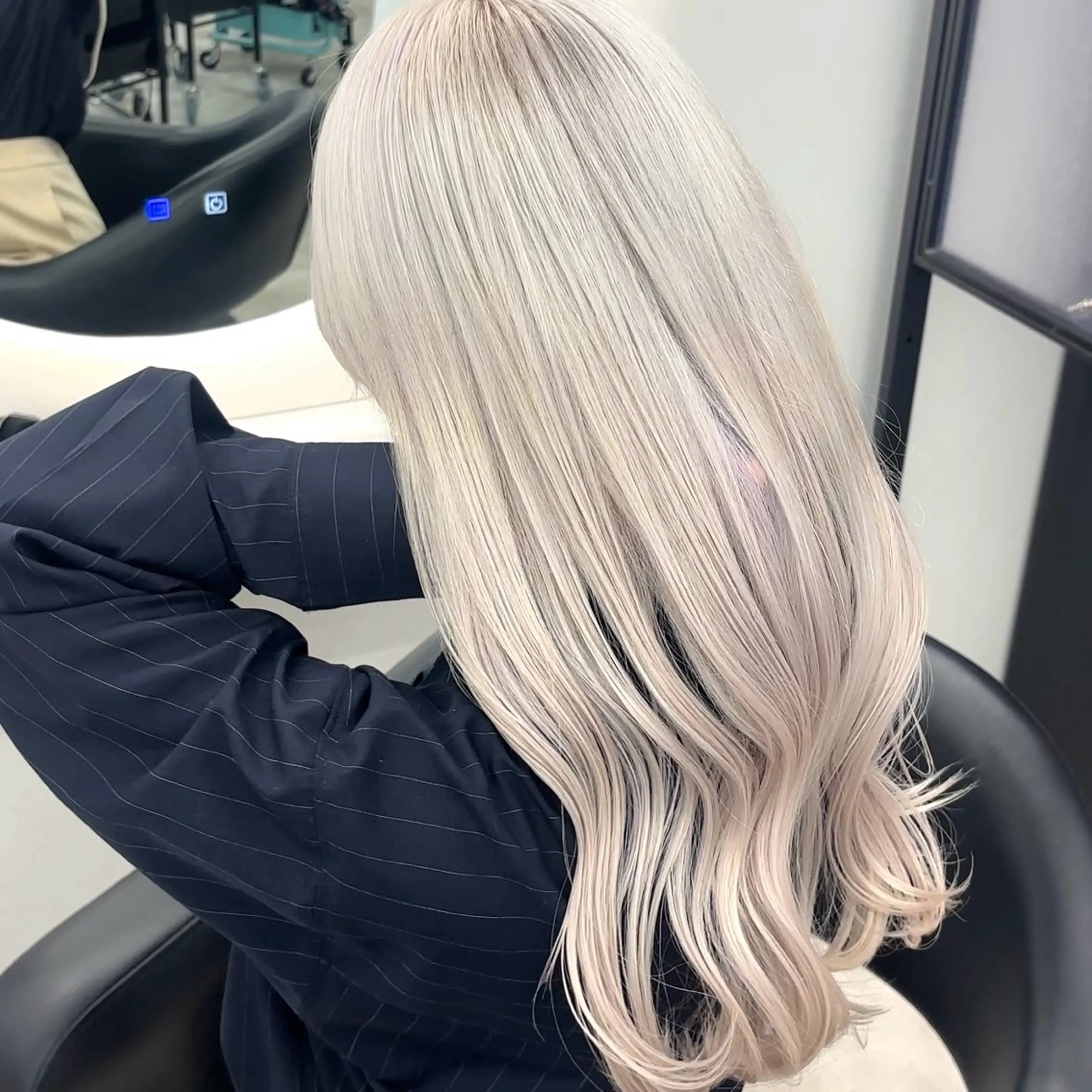 ロング カラー ヘアカラー Ren. 🦋デザインカラーのヘアスタイル