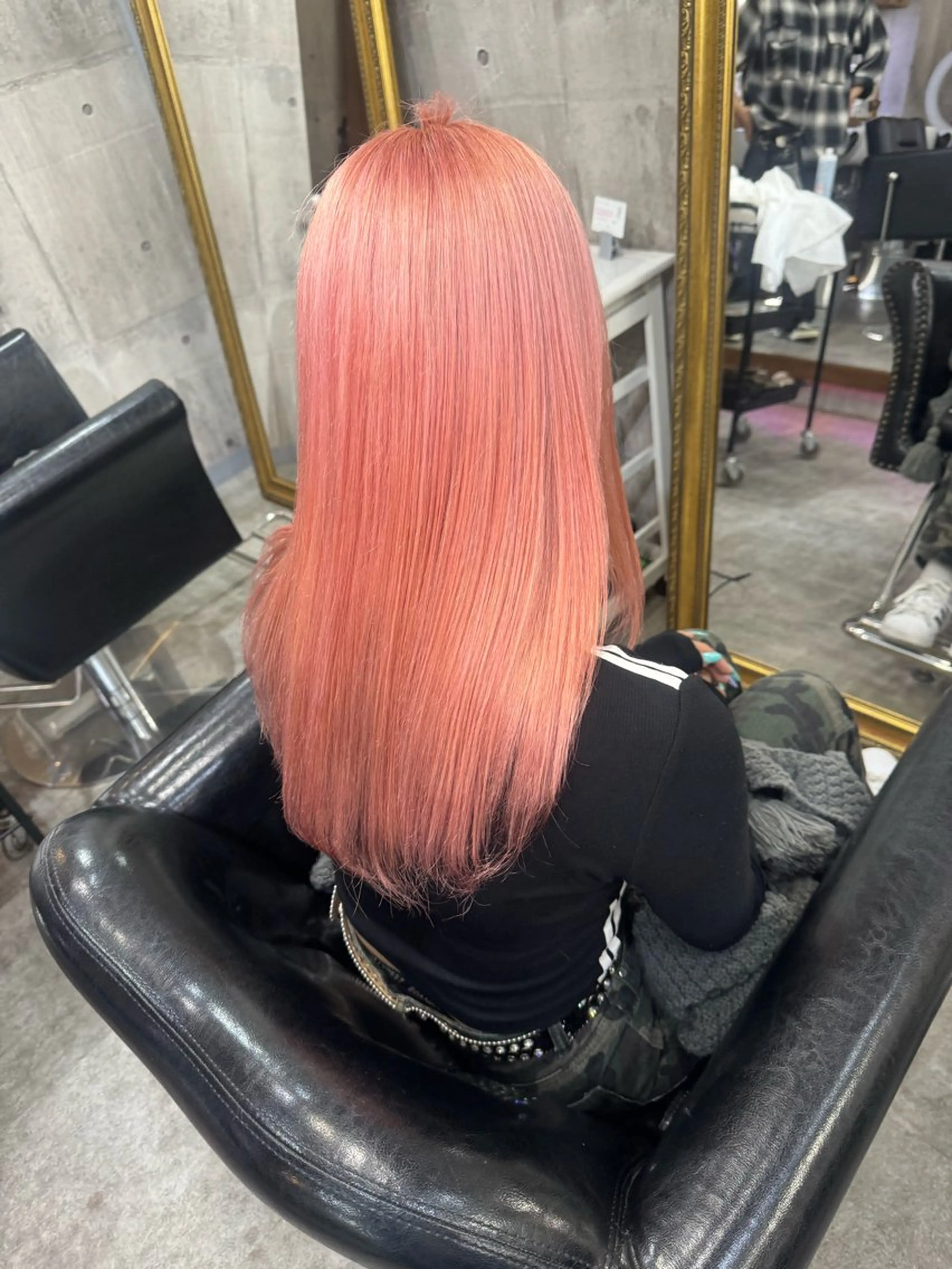 セミロング ヘアカラー MIRACミラク所属・☀️ハイトーンボブ ☀️石川 海斗のヘアスタイル