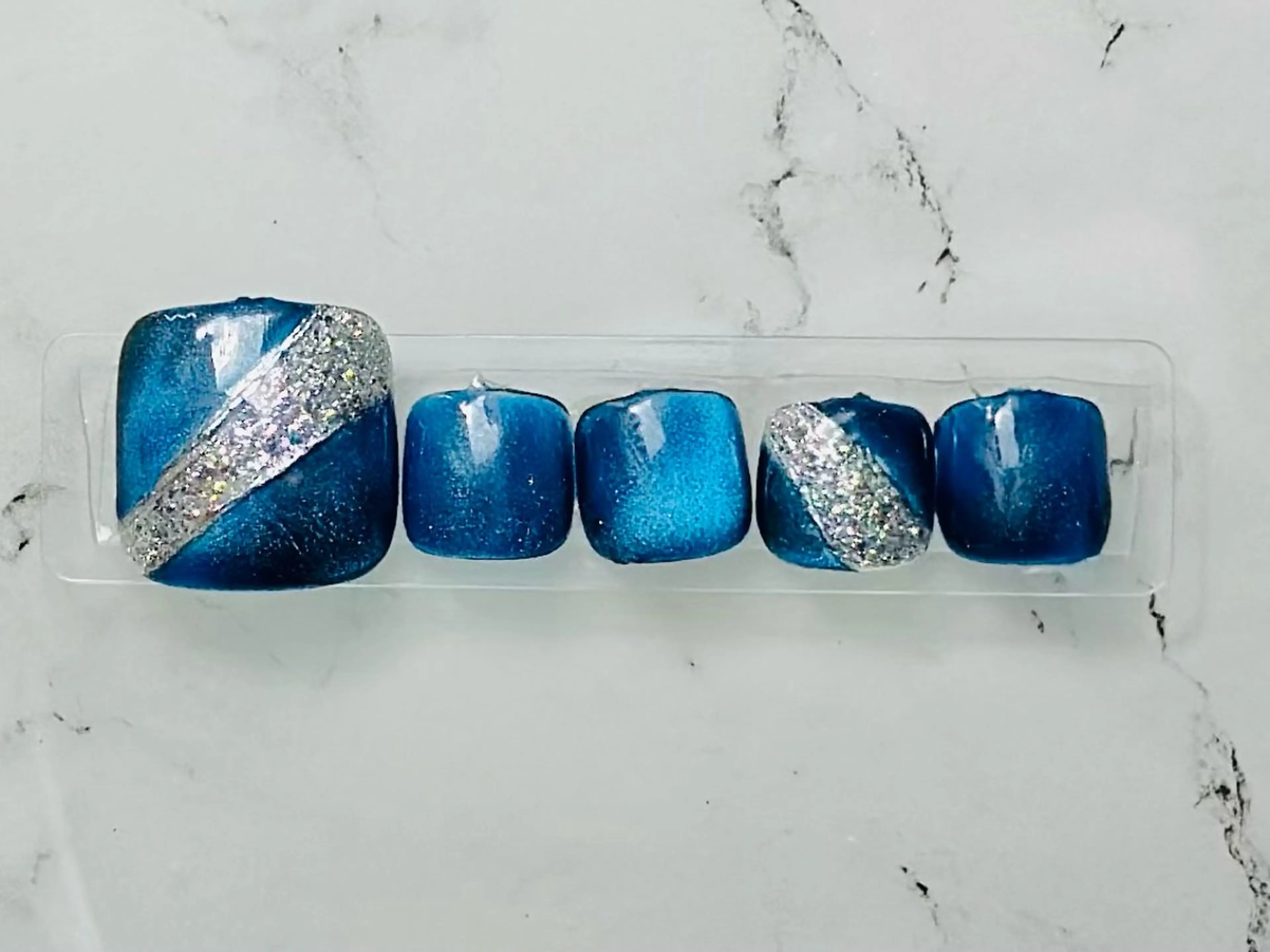 ネイル フットネイル nailsalon oluoluのネイルデザイン