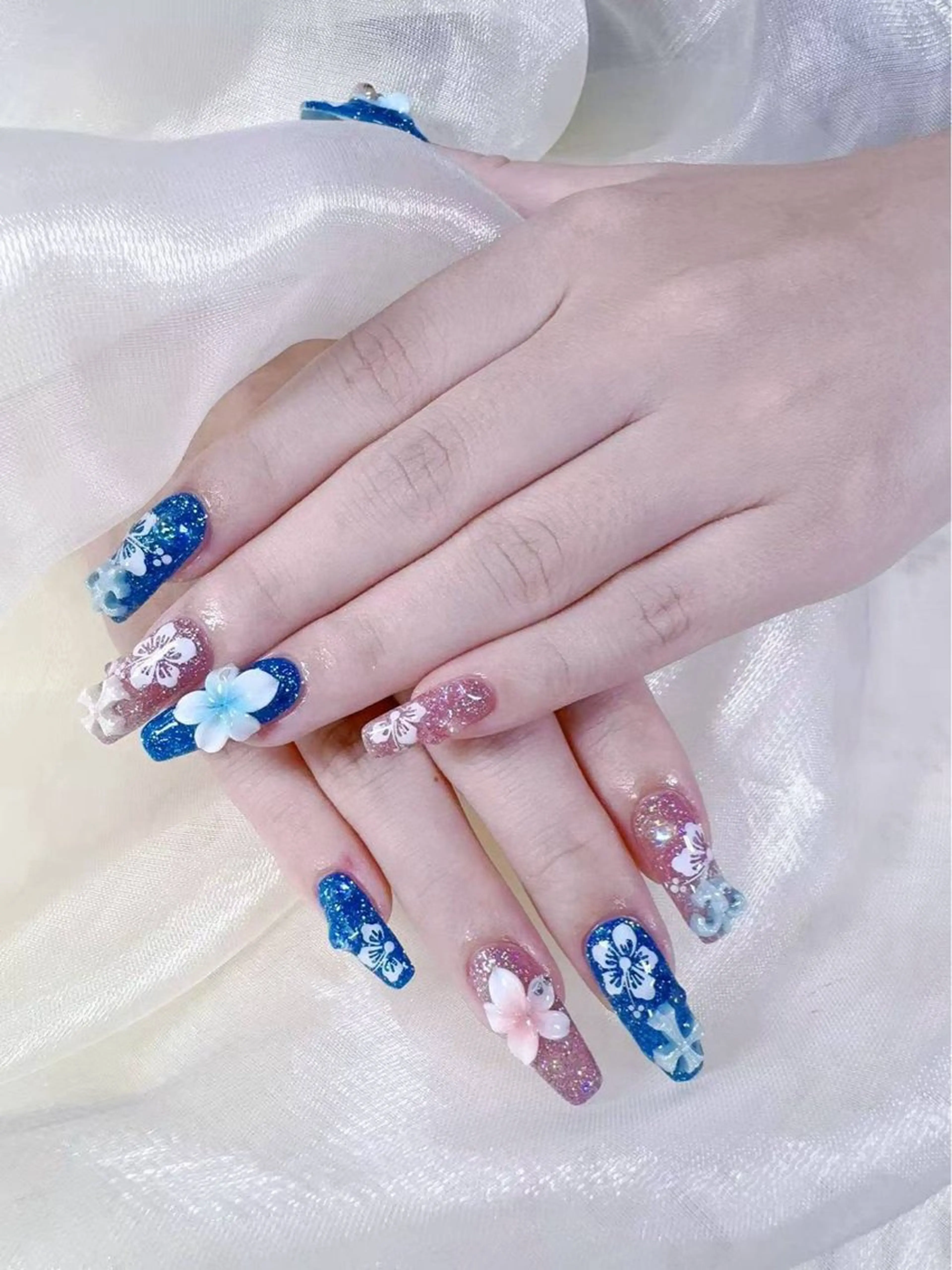 ネイル 長さ出し グラデーション ラメ(グリッター) ラメグラデーション ワンカラーネイル lavender所属・日暮里2 lavenderのネイルデザイン