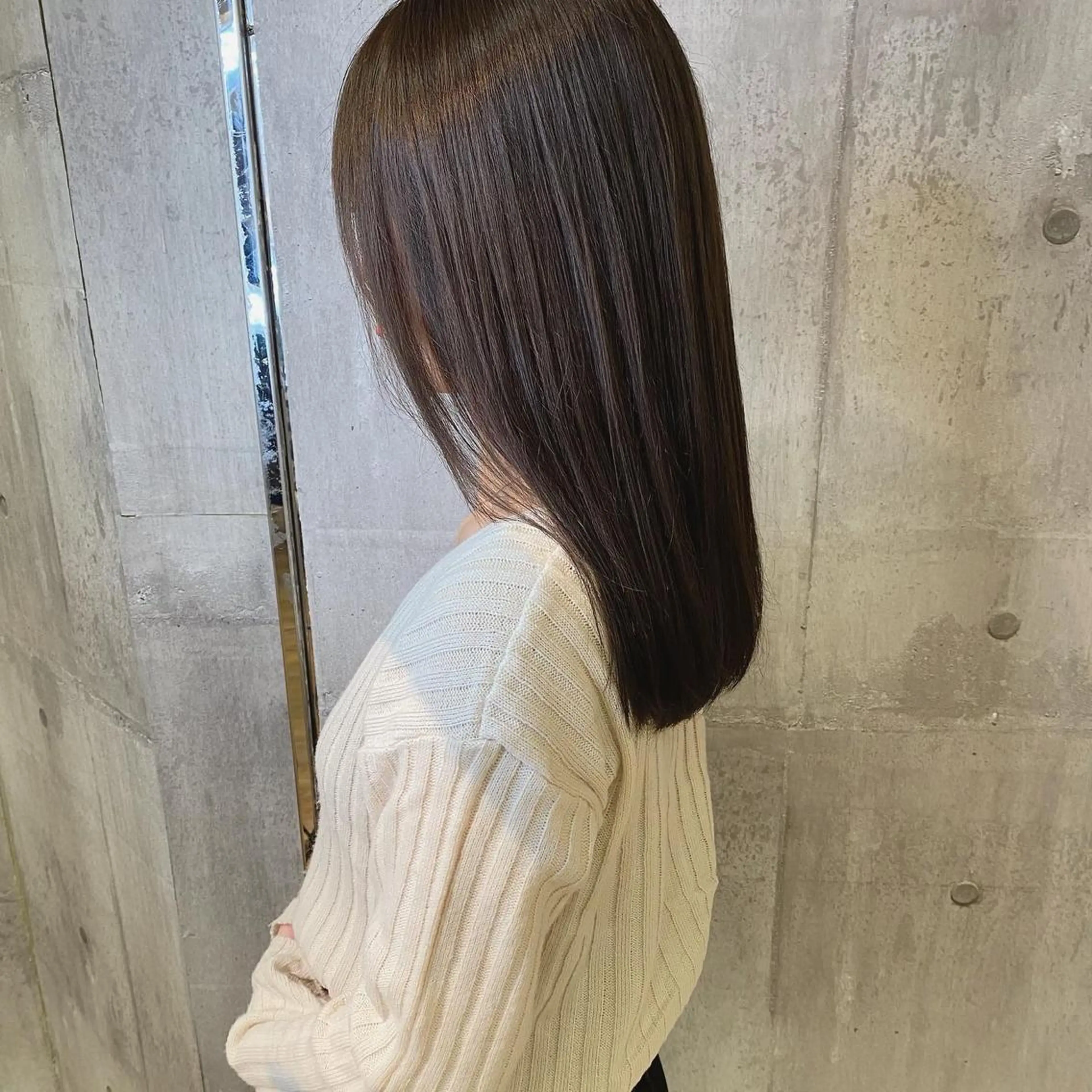 ミディアム カラー カット 縮毛矯正 トリートメント 髪質改善ｶﾗｰ ｹｱﾌﾞﾘｰﾁ/ﾀﾑのヘアスタイル