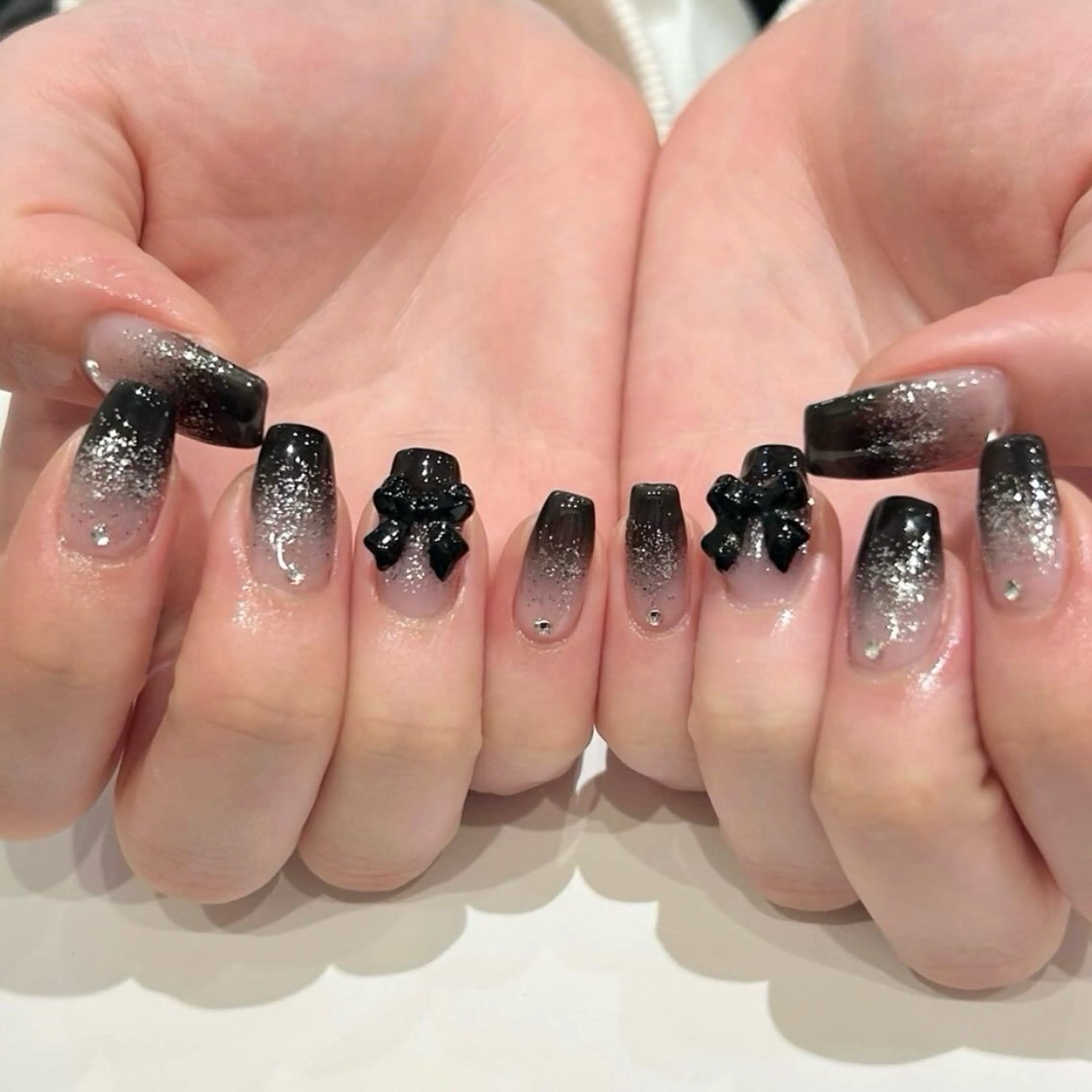 ネイル マグネットネイル ピンク ネイルチップ 冬ネイル Lee Nailsのネイルデザイン