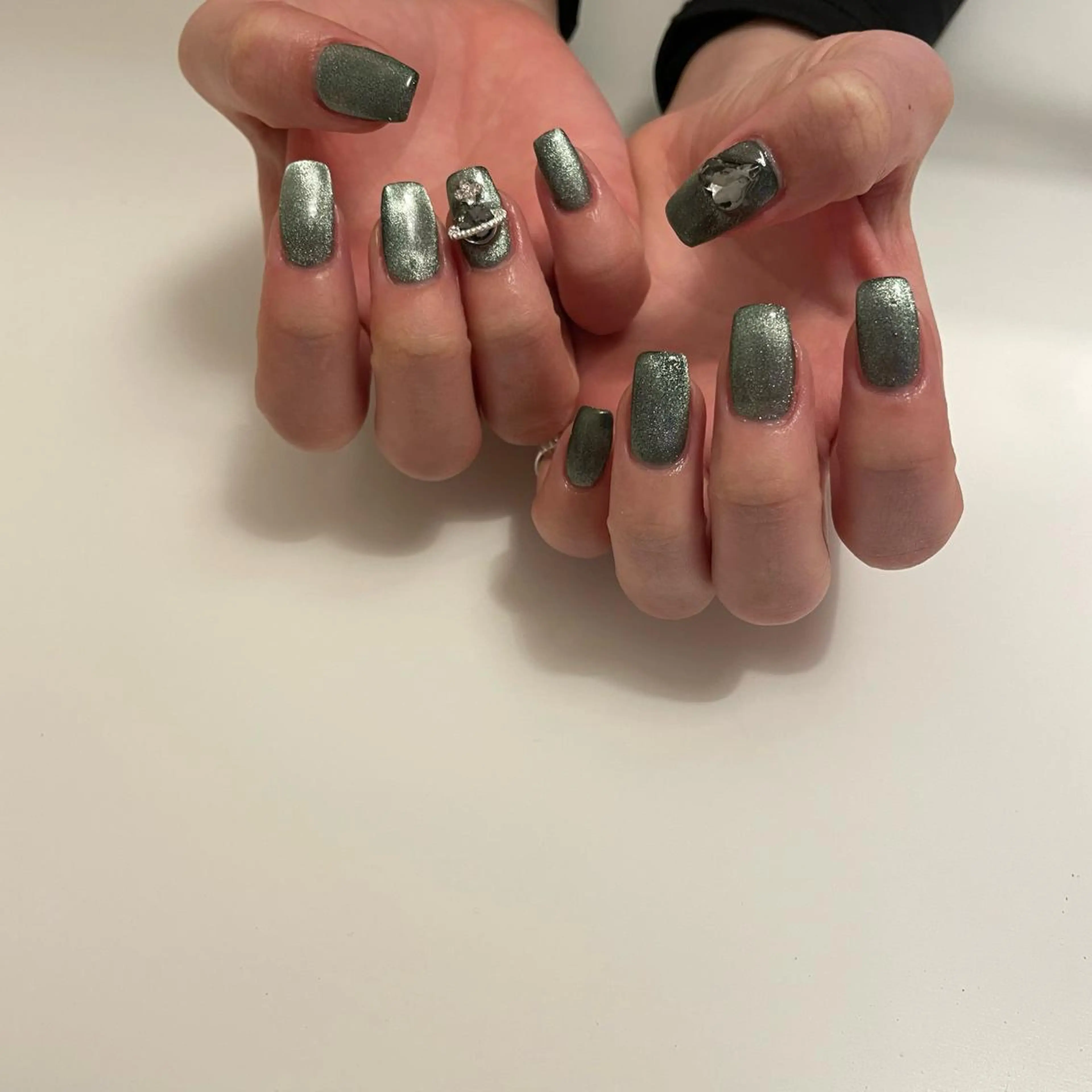 ネイル アートネイル マグネットネイル &h MAKIのネイルデザイン