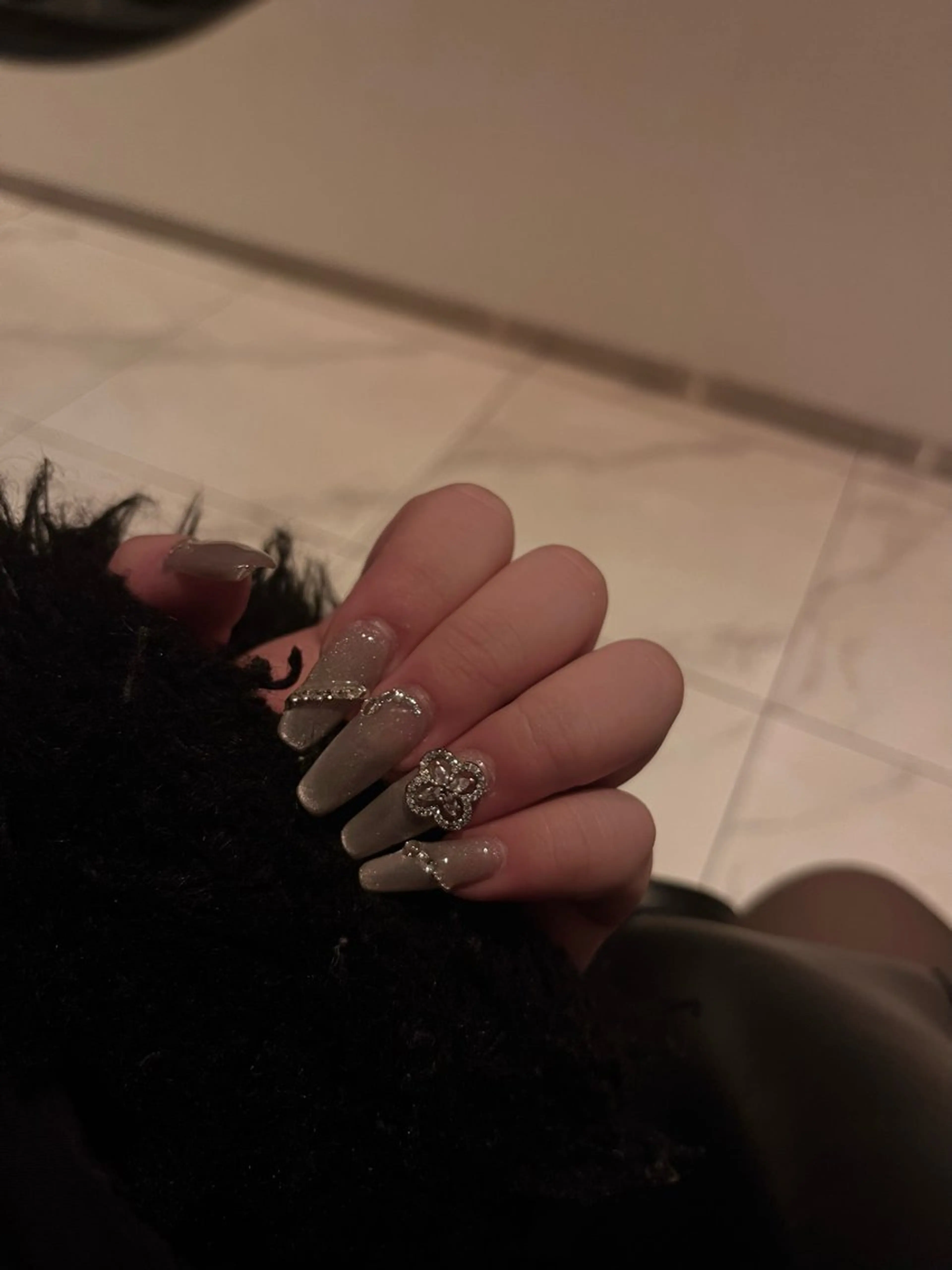 ネイル ネイルサロンエーナイン東雁来店所属・ナカガワ ユラのネイルデザイン