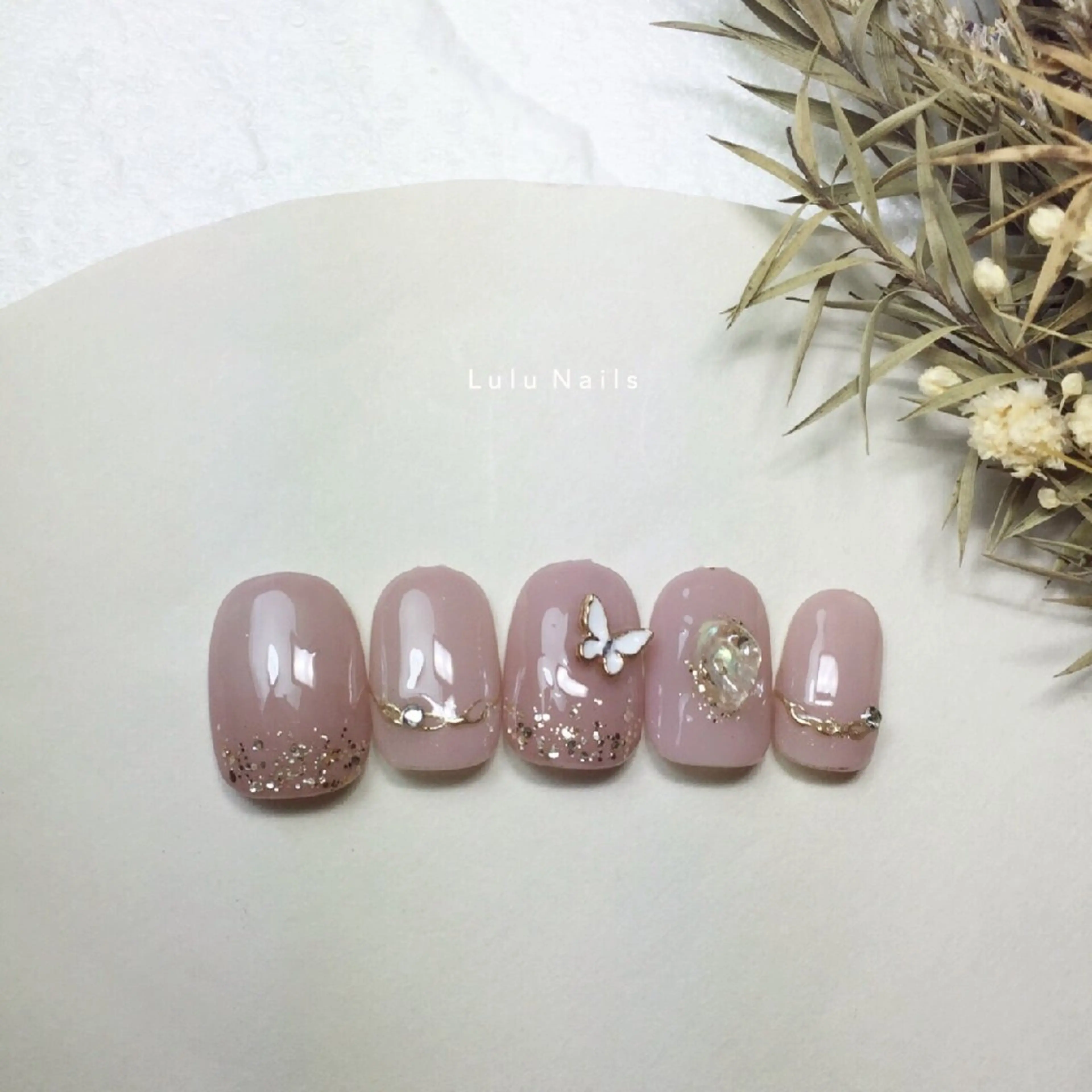 ネイル Lulu Nails ルルネイルズ所属・L u l u    N a i l sのネイルデザイン