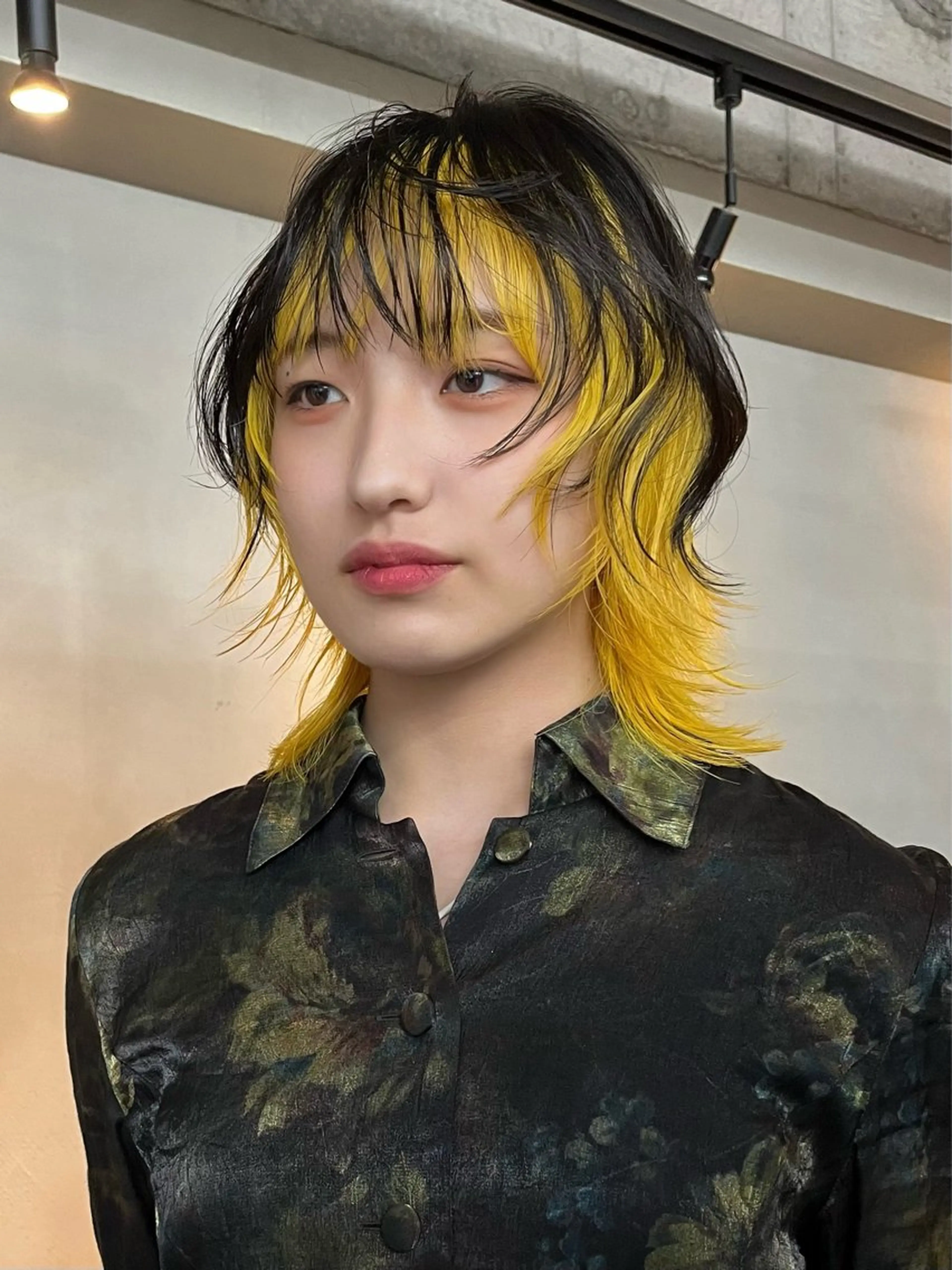 ミディアム カラー ヘアカラー ウルフ/レイヤー ⚡️ITSUKU⚡️のヘアスタイル