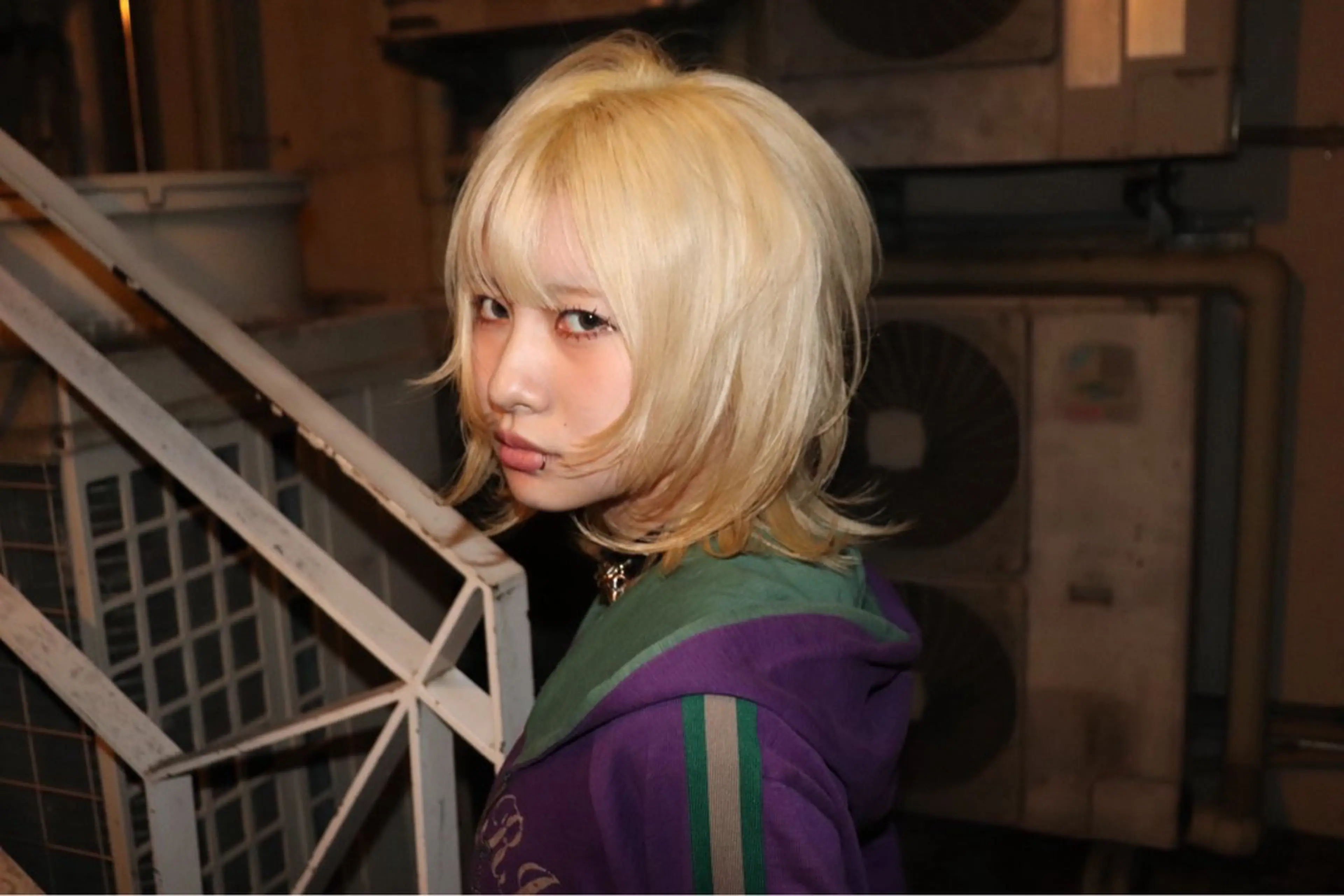 ミディアム SHIN レイヤーカットのヘアスタイル