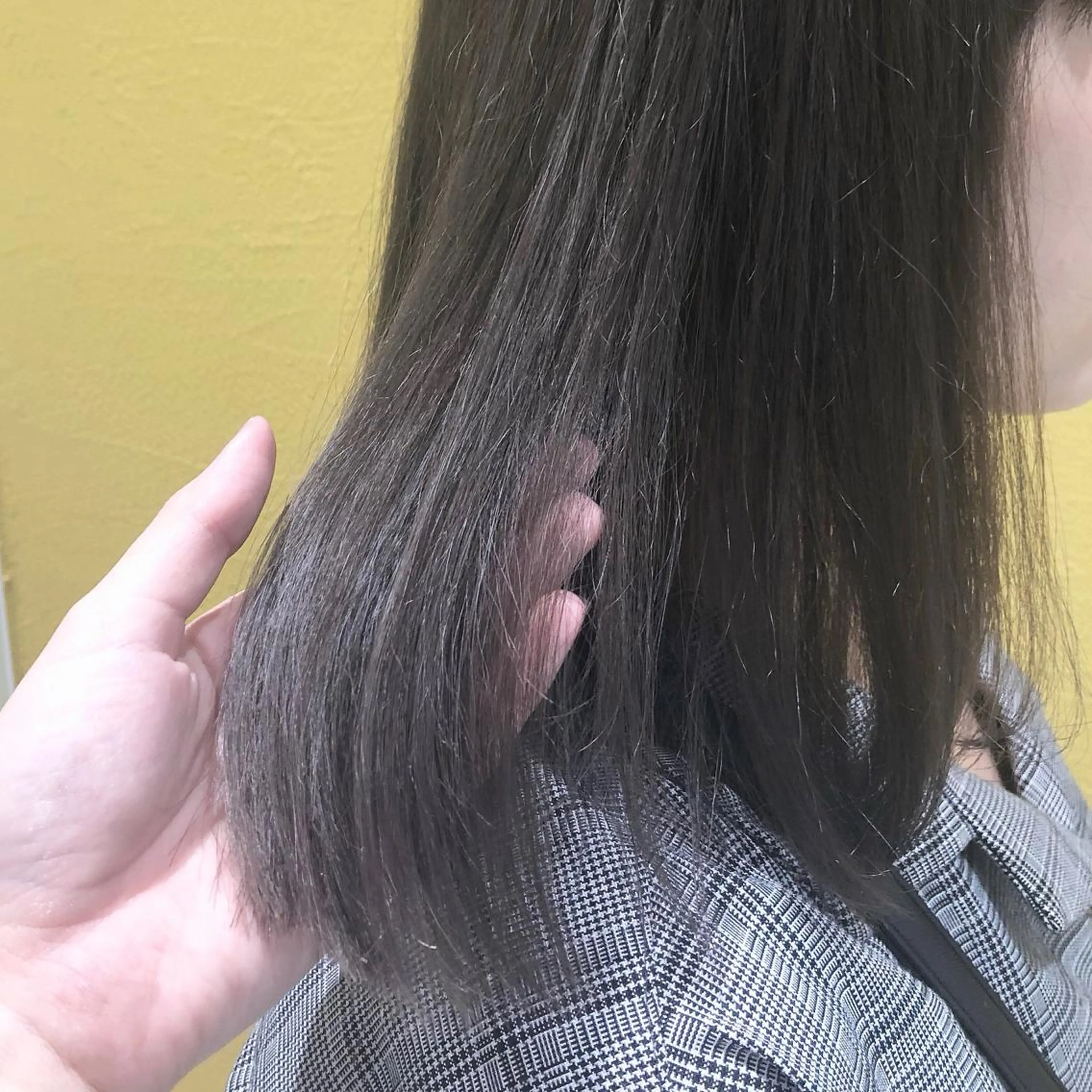 セミロング カラー ブリーチ 透明感カラー ダブルカラー グレージュ インナーカラー ヘアカラー sano sayakaのヘアスタイル