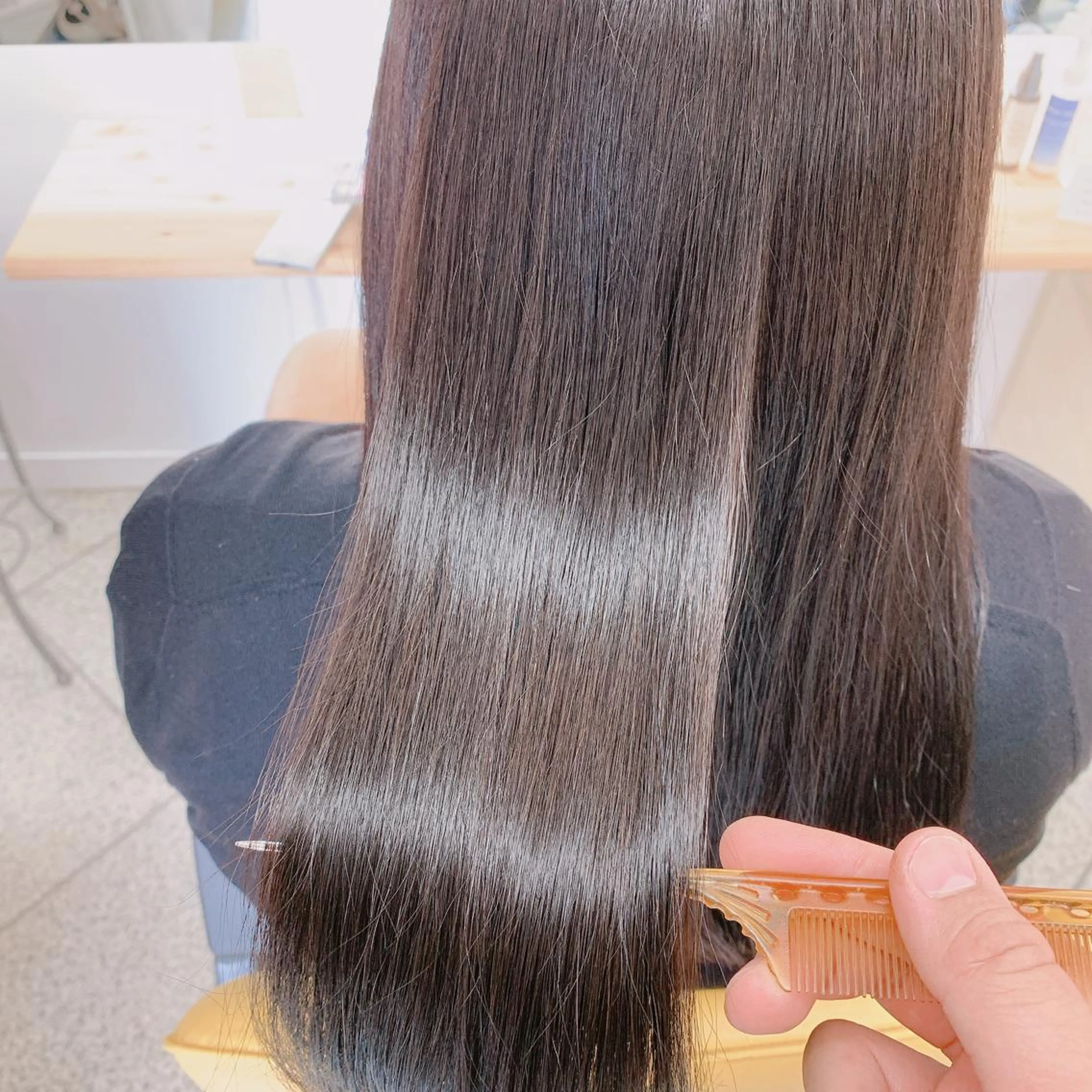 ロング 凪の 旅先のヘアスタイル