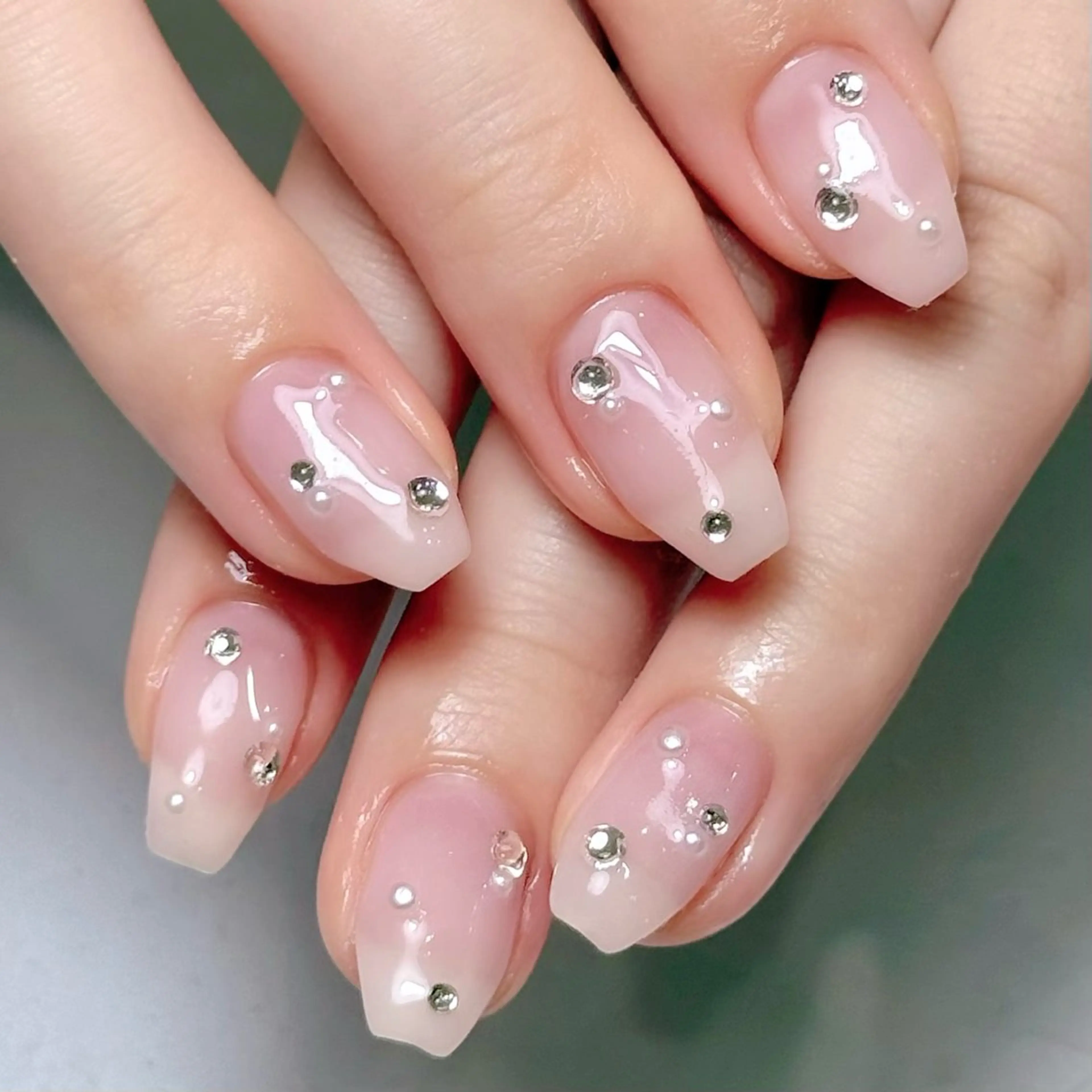 ネイル SAORI🎀 マグネット特化サロンのネイルデザイン