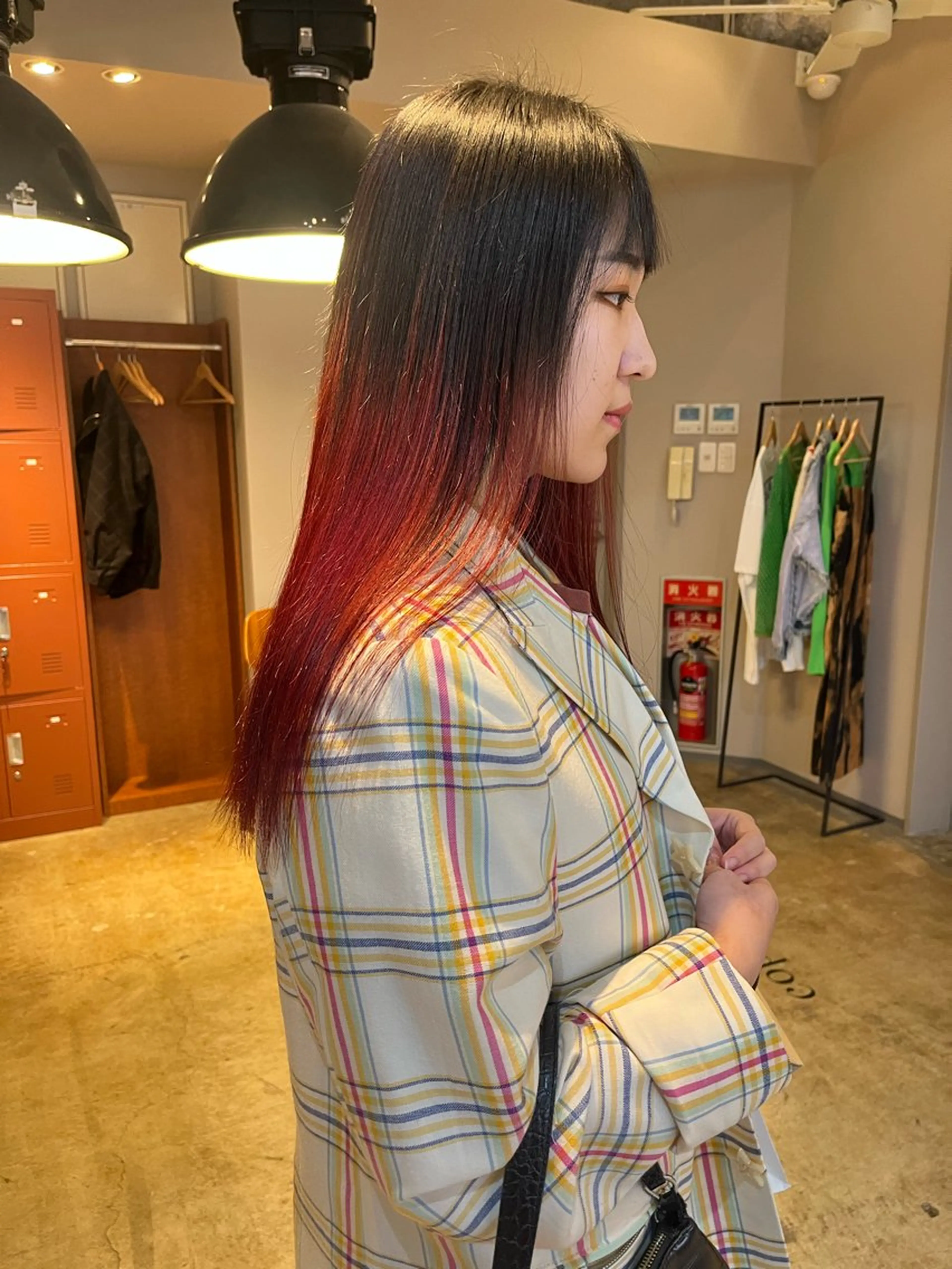 ミディアム カット ヘアカラー トリートメント 🩷ハイトーン透明感 レイヤー🩷ユリカのヘアスタイル