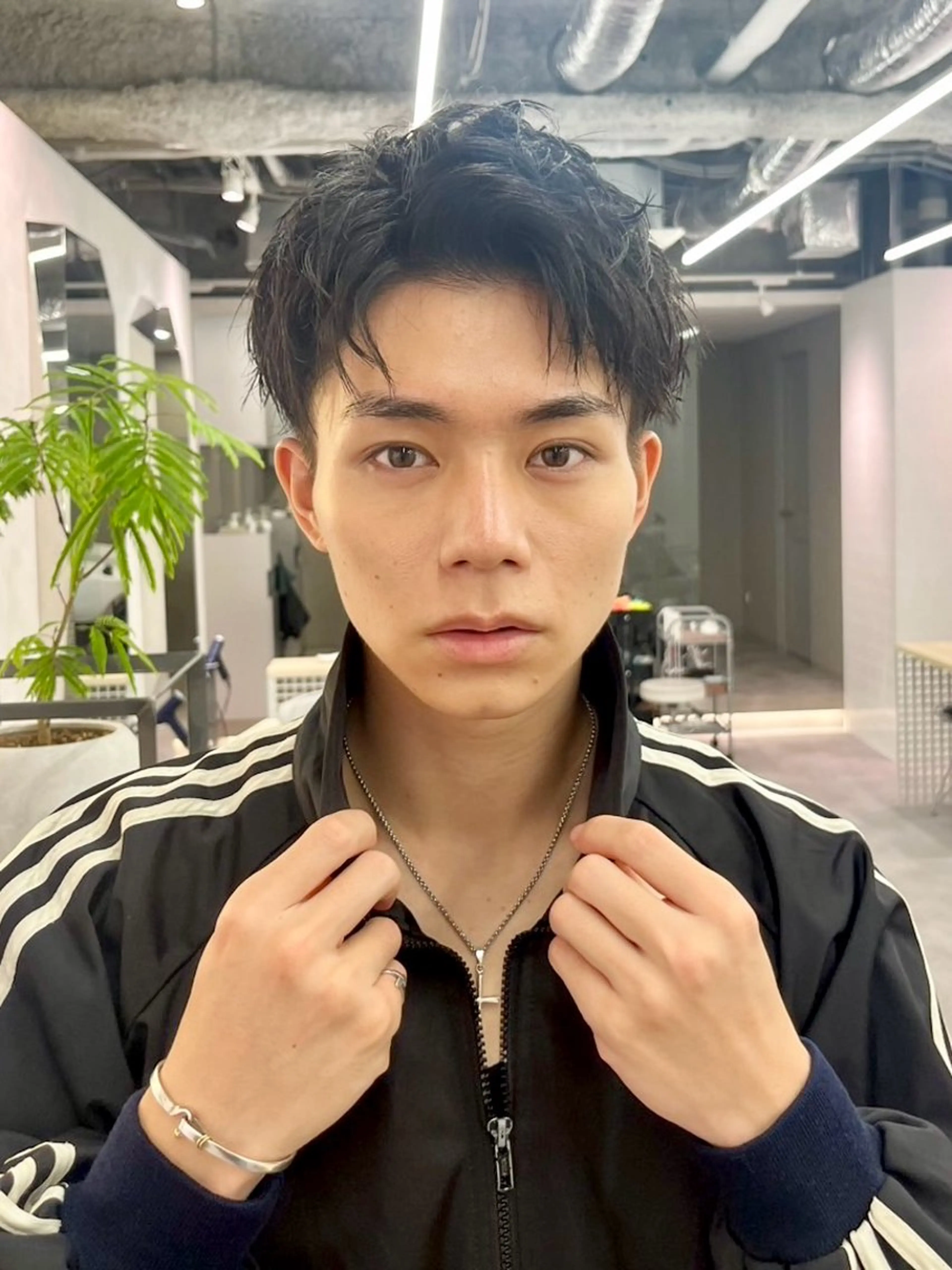 メンズ スパイキーショート カット hana ・メンズ特化のヘアスタイル