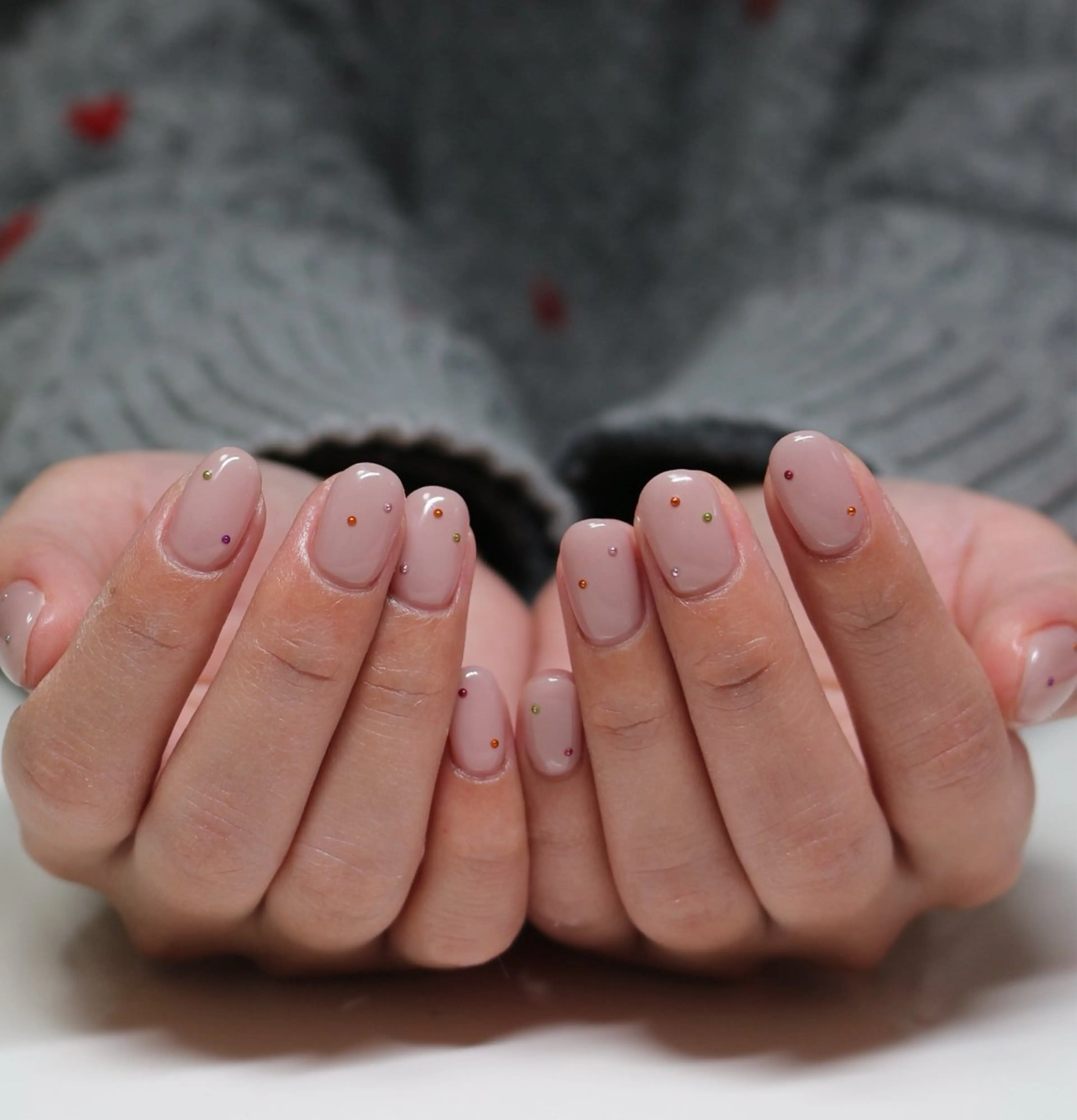 ネイル ドット ワンカラーネイル シンプルネイル 冬ネイル クリスマス ハンドネイル Baku Nailsのネイルデザイン