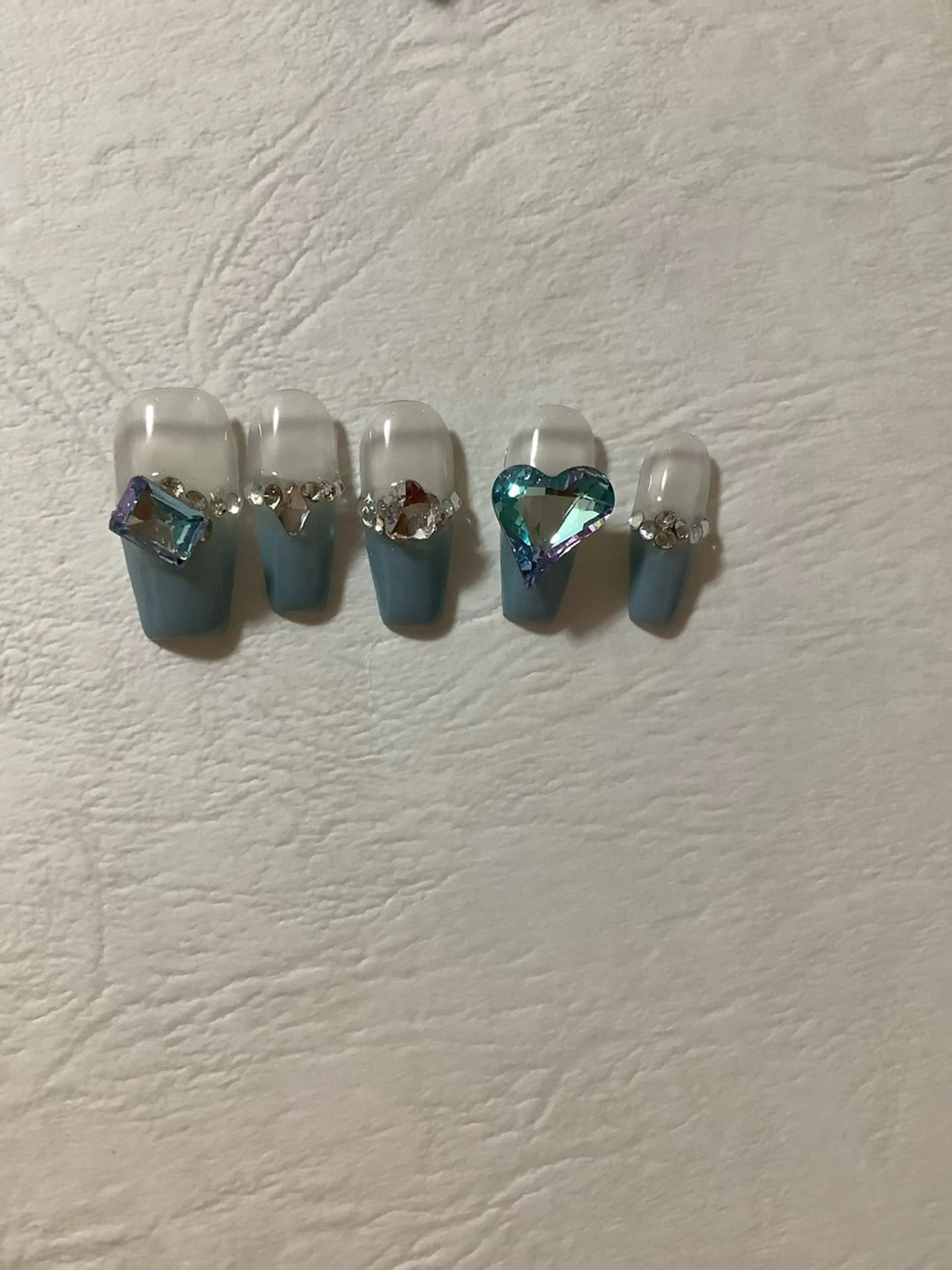 ネイル pink ladyサロン所属・べ にのネイルデザイン