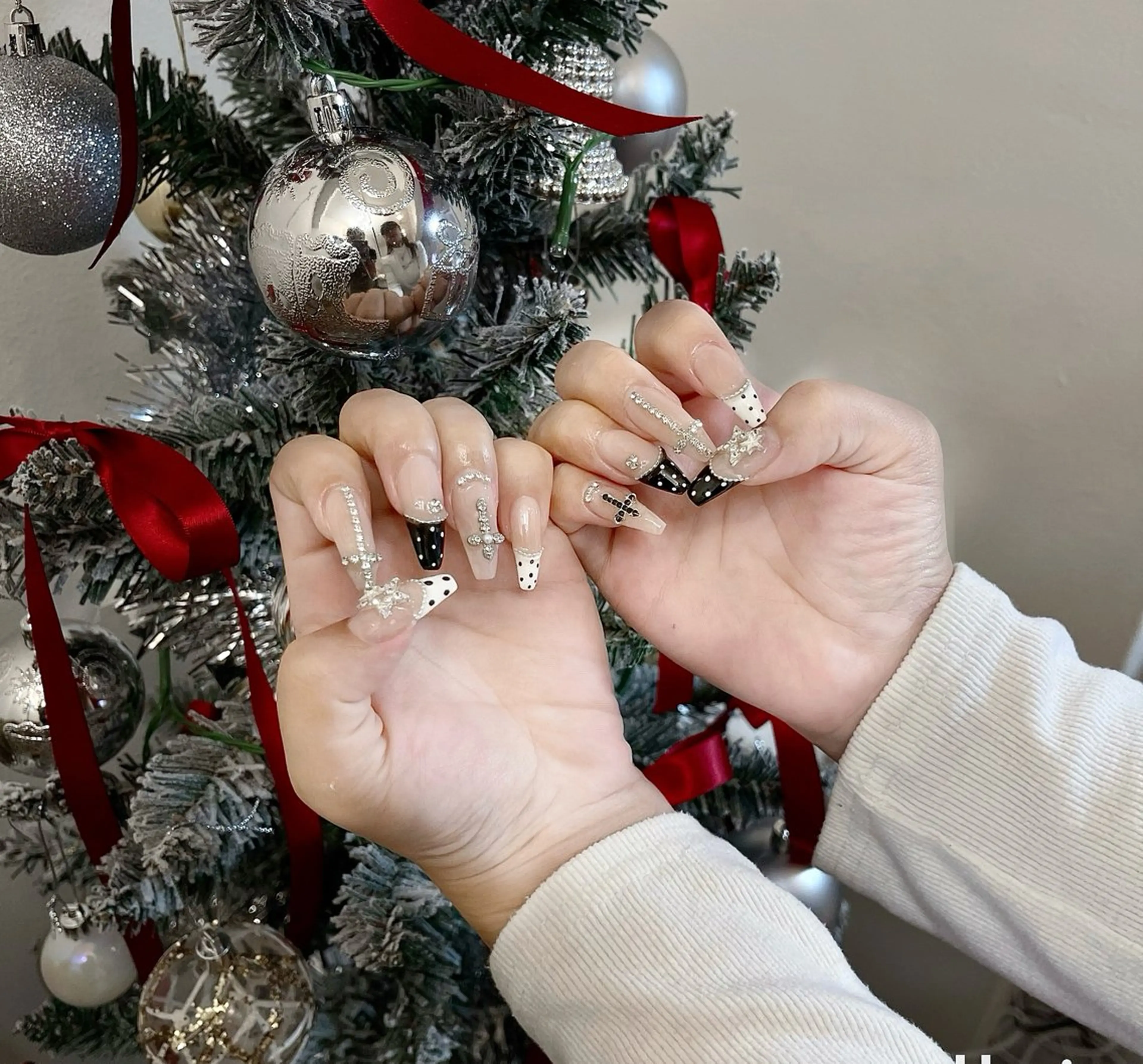 ネイル crystal ___nail所属・Au Thuc trinhのネイルデザイン