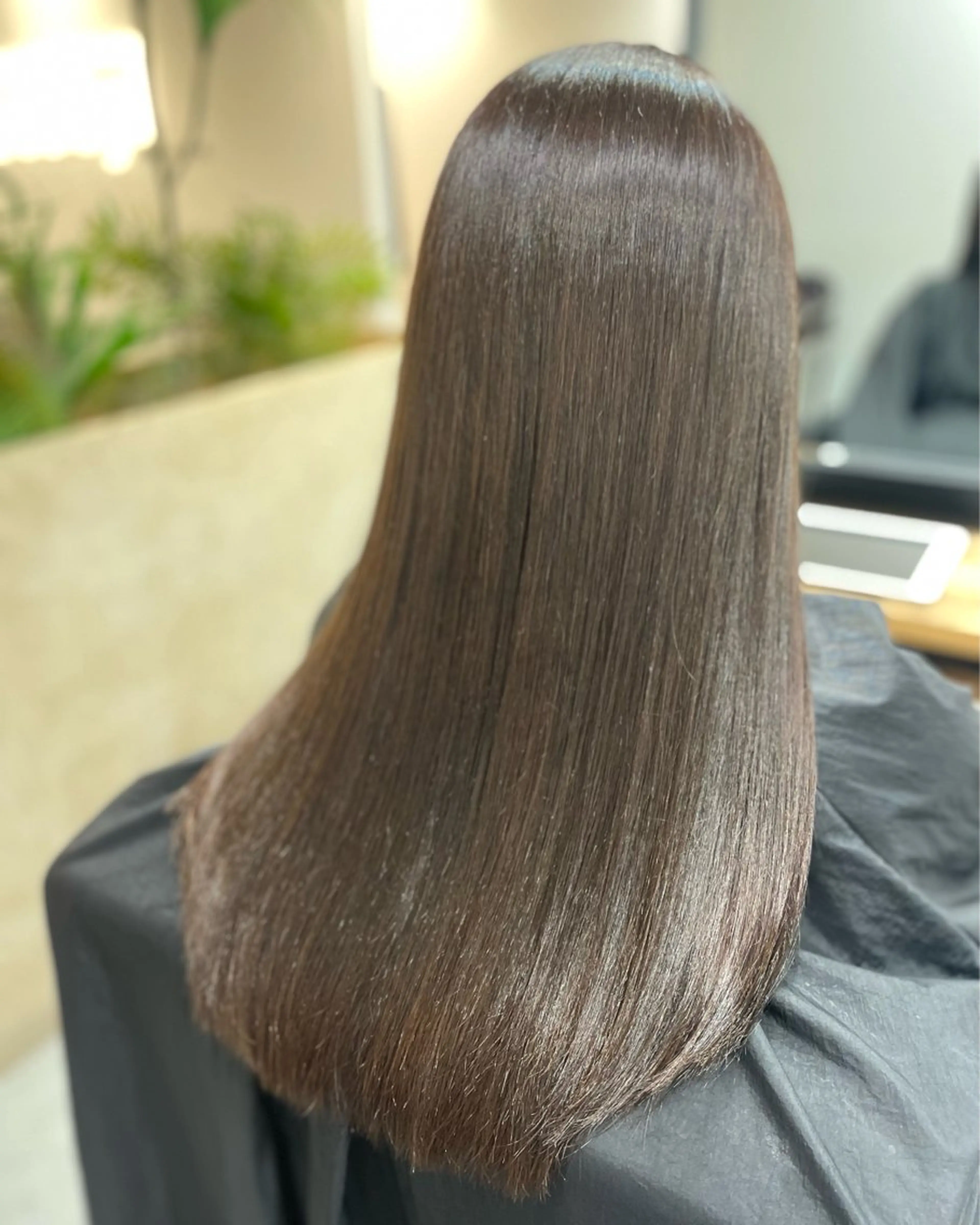 ロング カラー オリーブカラー 中原 栞奈のヘアスタイル