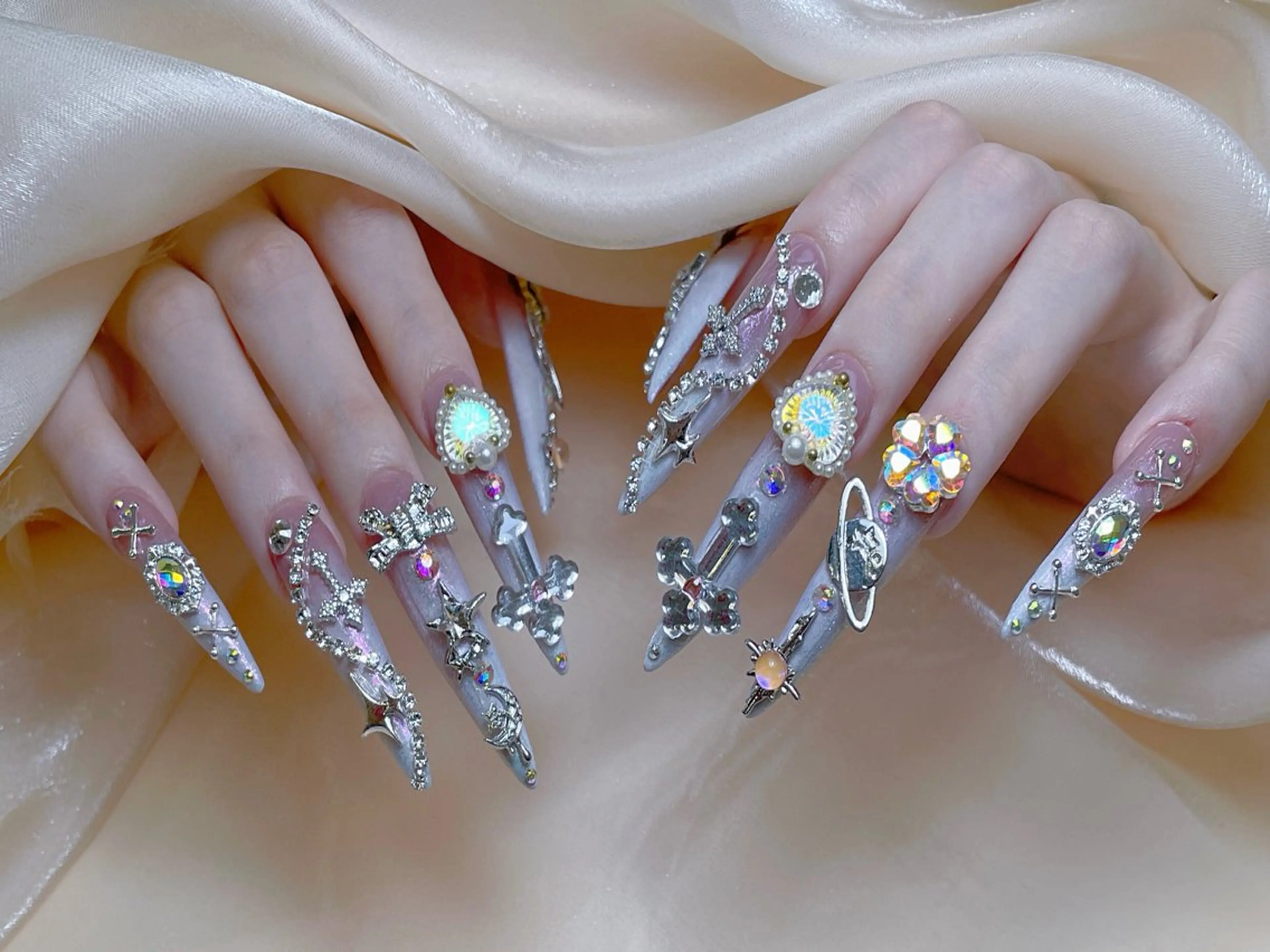 ネイル クリアネイル ロングネイル マグネットネイル 大理石ネイル(マーブル) 春ネイル ハンドネイル princess 木戸　唯のネイルデザイン