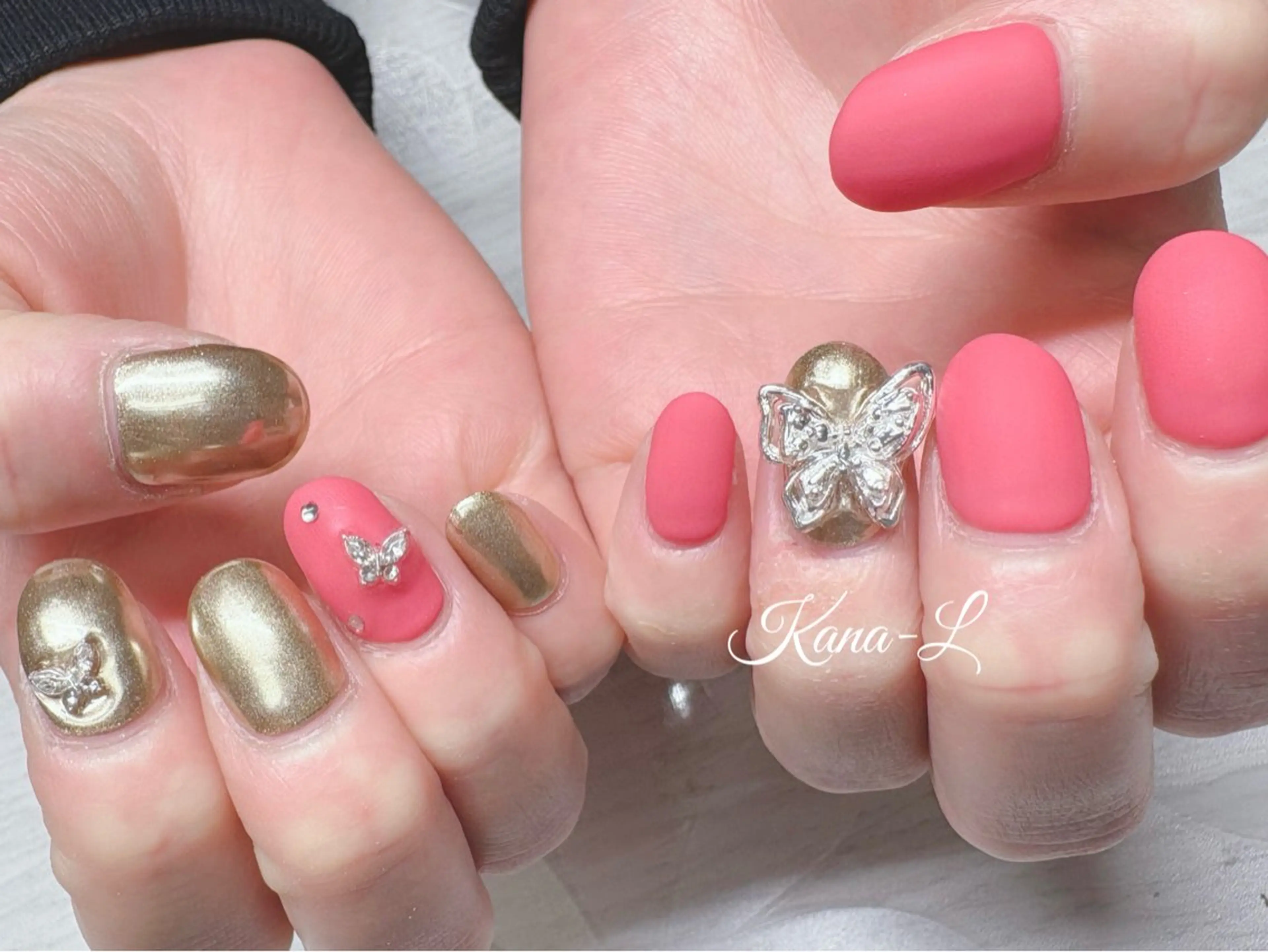 ネイル 芦辺 香奈のネイルデザイン