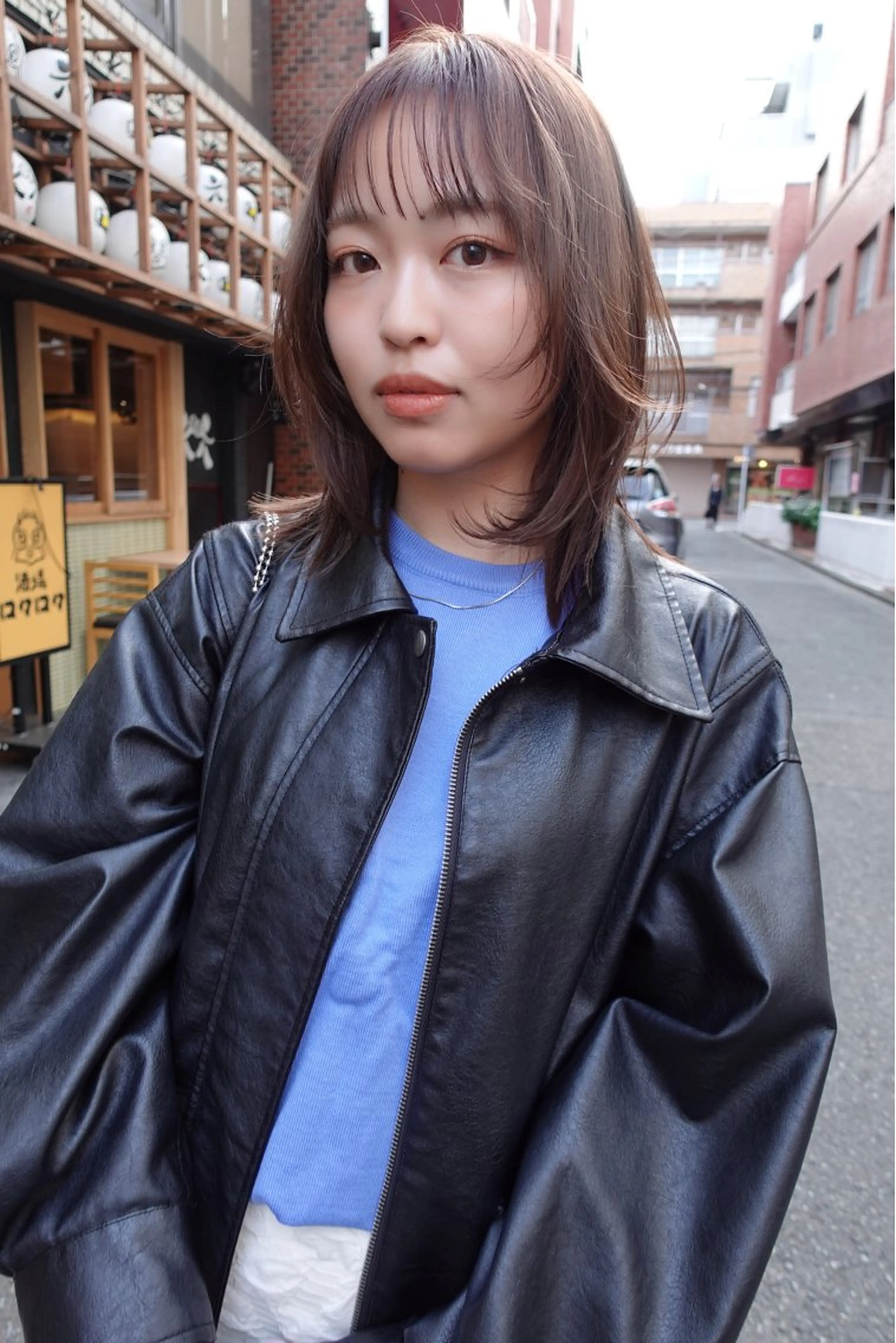 セミロング 顔周りレイヤー/韓国 ブリーチminamiのヘアスタイル