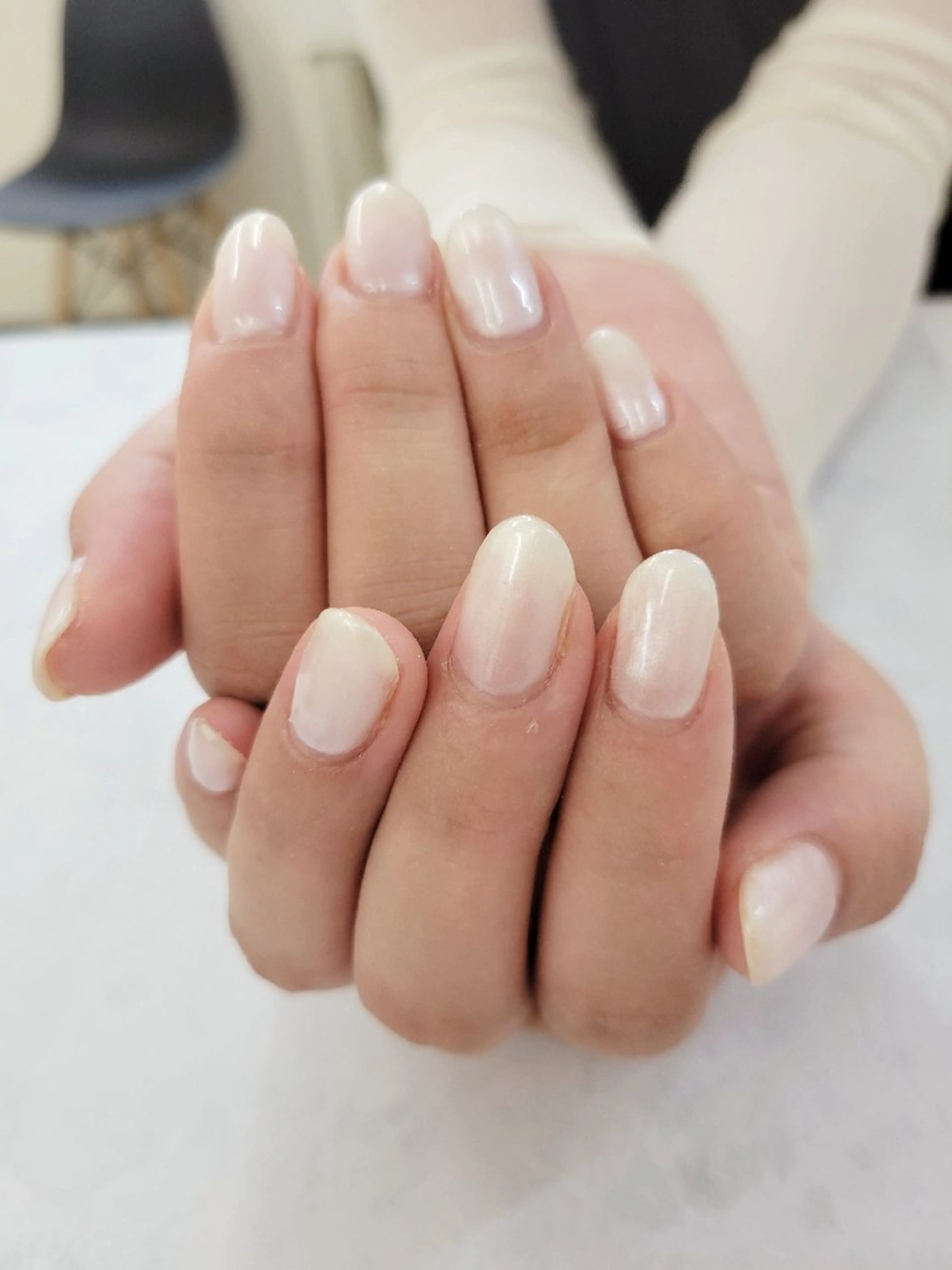 ネイル ホワイト アンビアンテ浦和店所属・アンビアンテ 🐰 大山のネイルデザイン