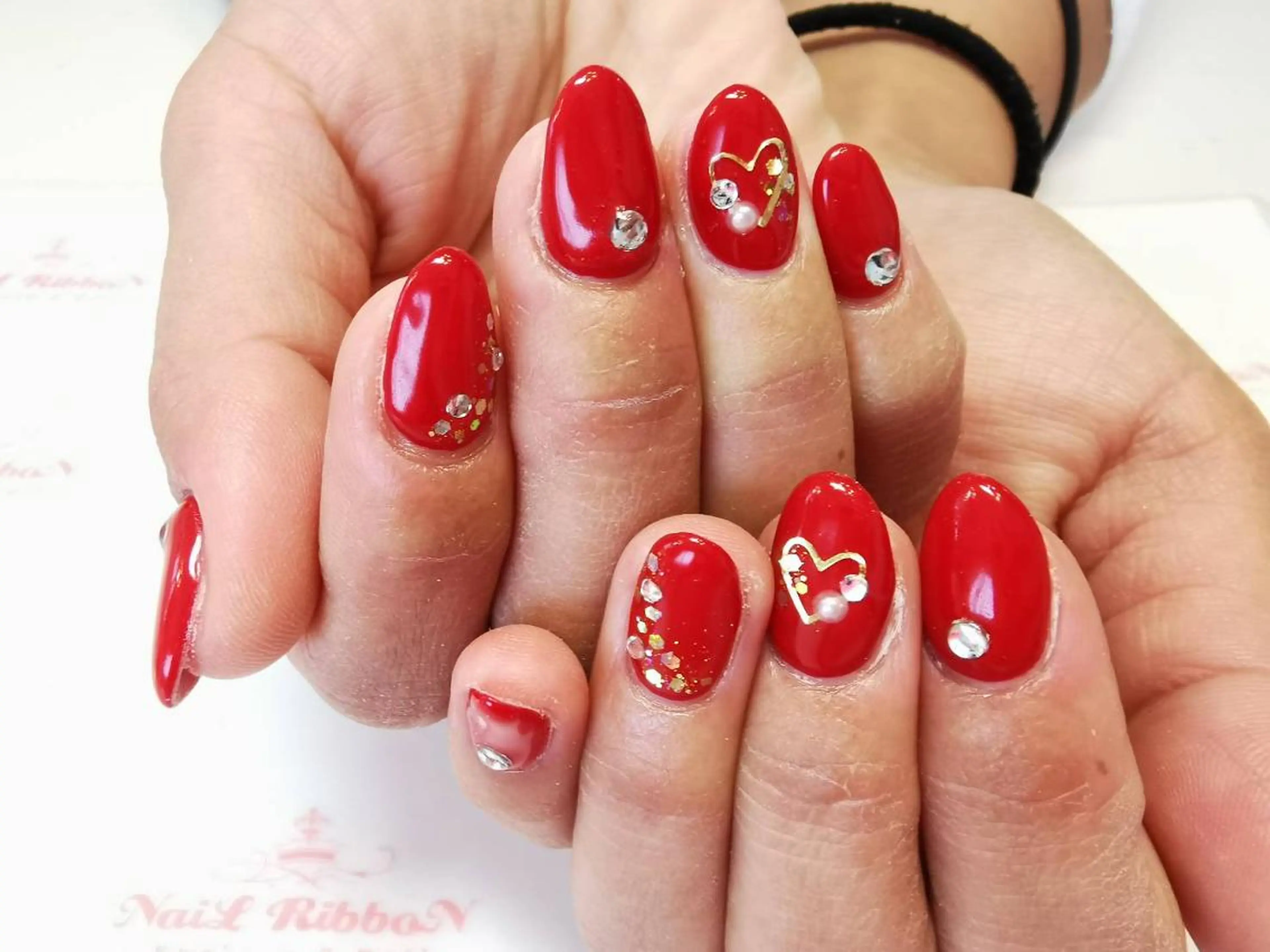 ネイル ネイルリボン 受付スタッフのネイルデザイン