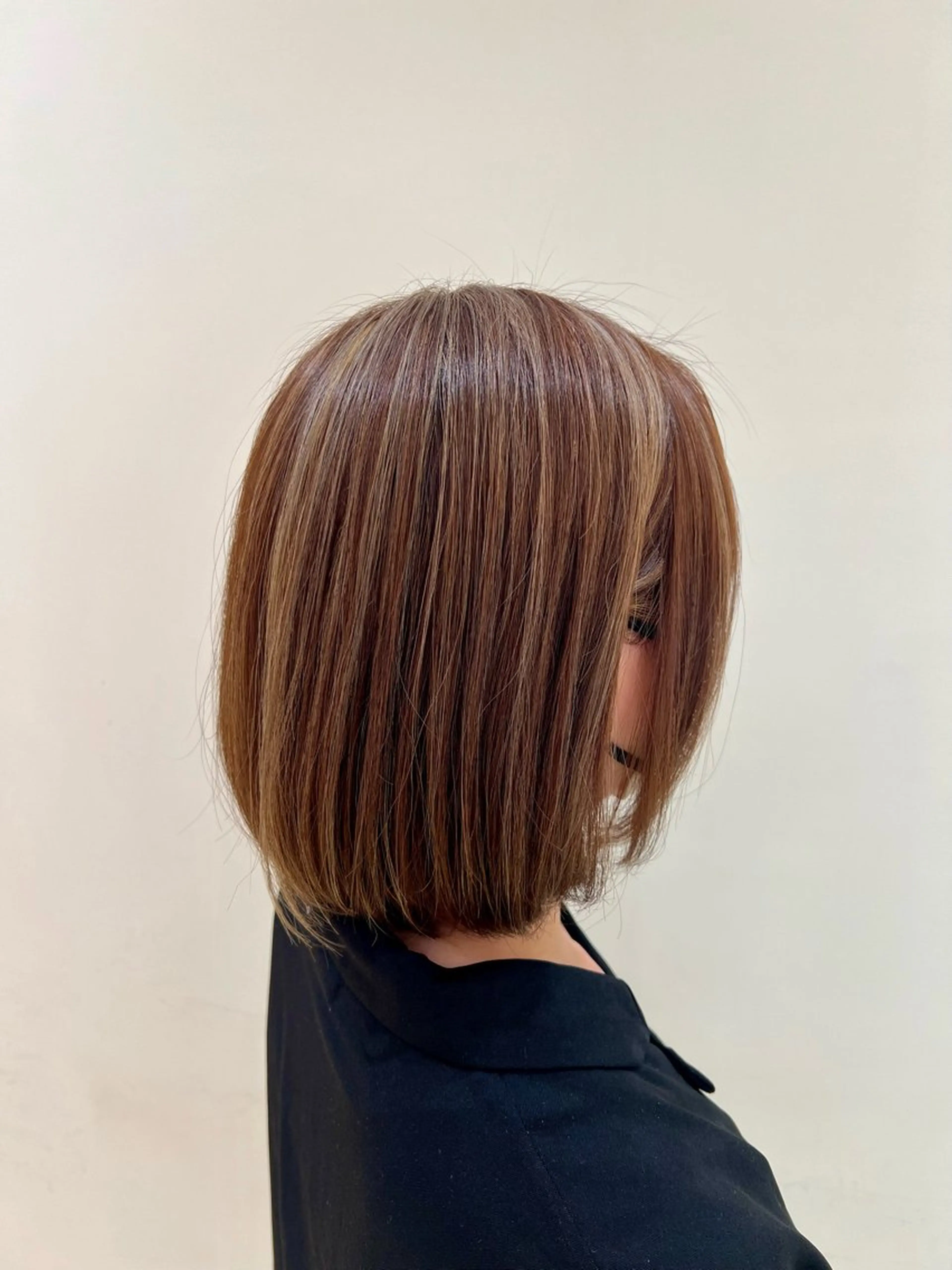 ミディアム カラー 吉澤 杏美のヘアスタイル