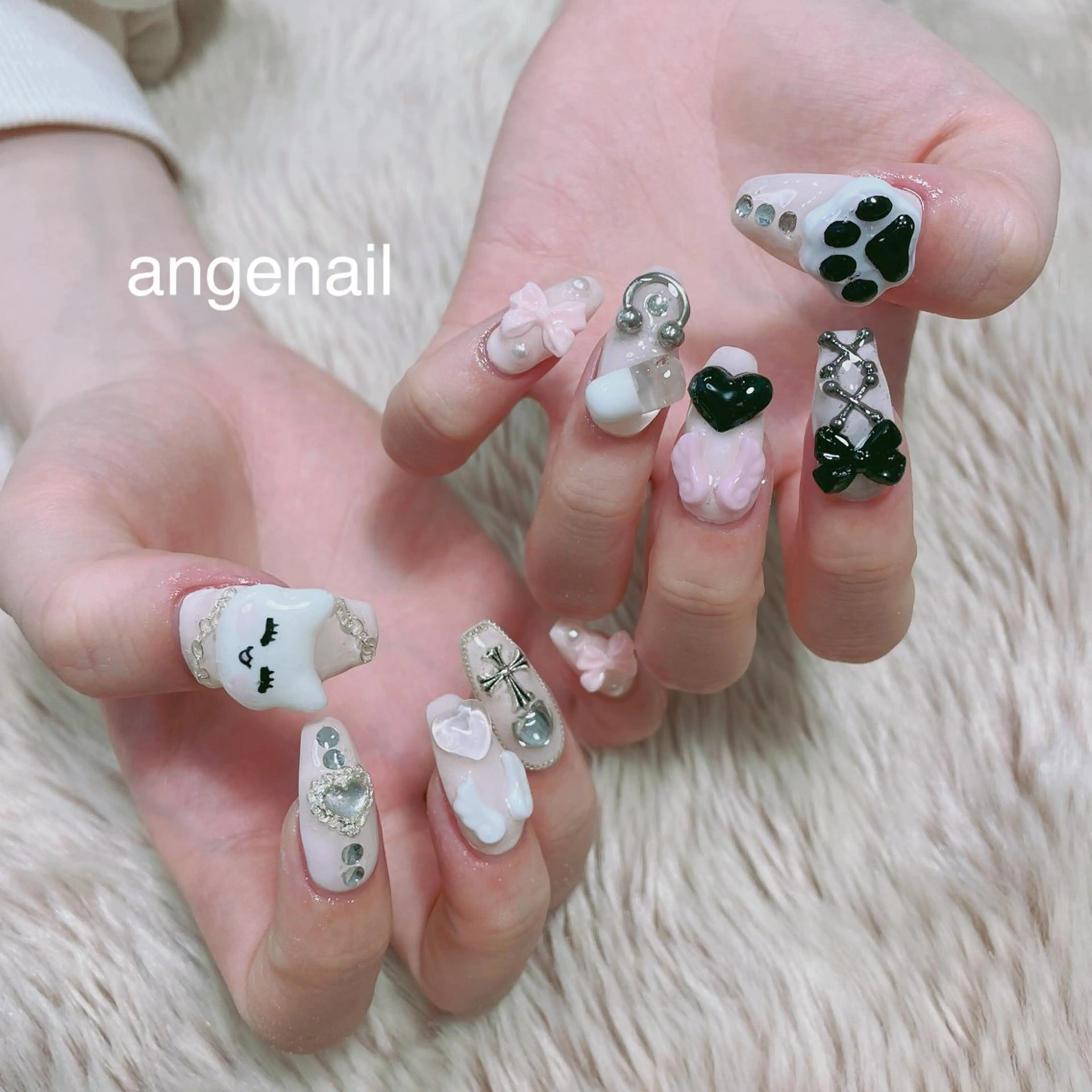 ネイル ハンドネイル オーナーネイリスト MAKIのネイルデザイン