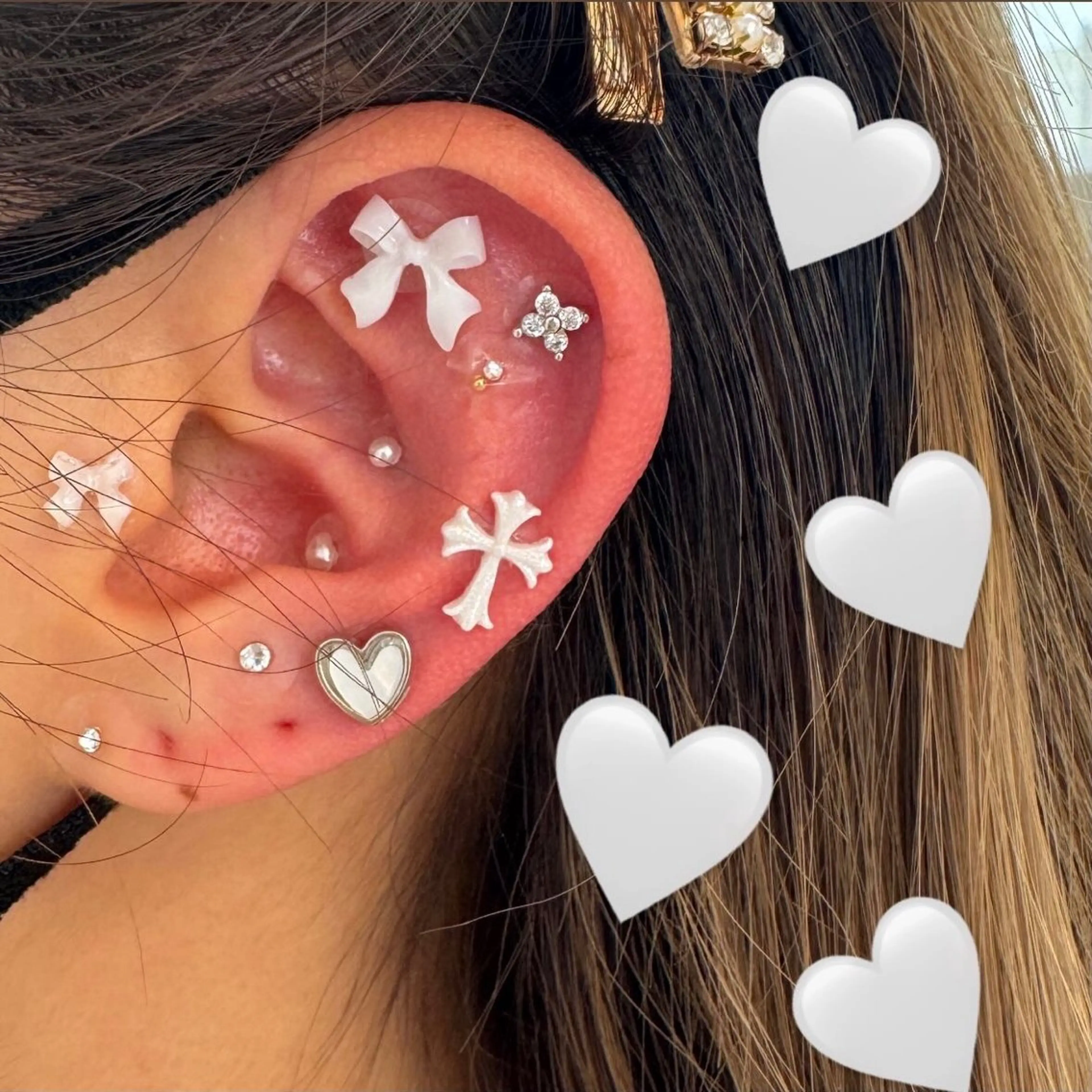 耳ツボジュエリーつけ放題の写真