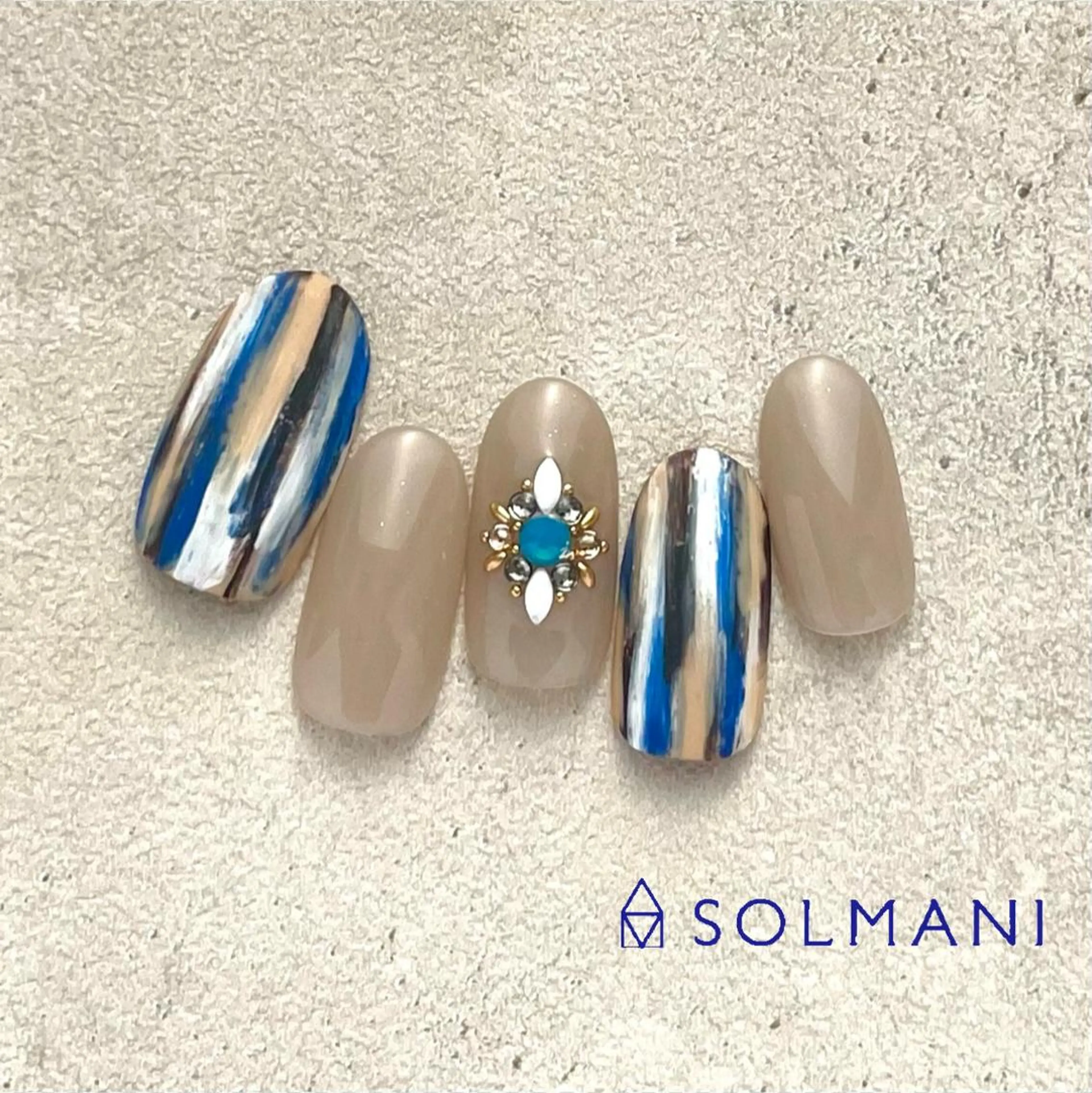 ネイル SOLMANI 予約担当のネイルデザイン