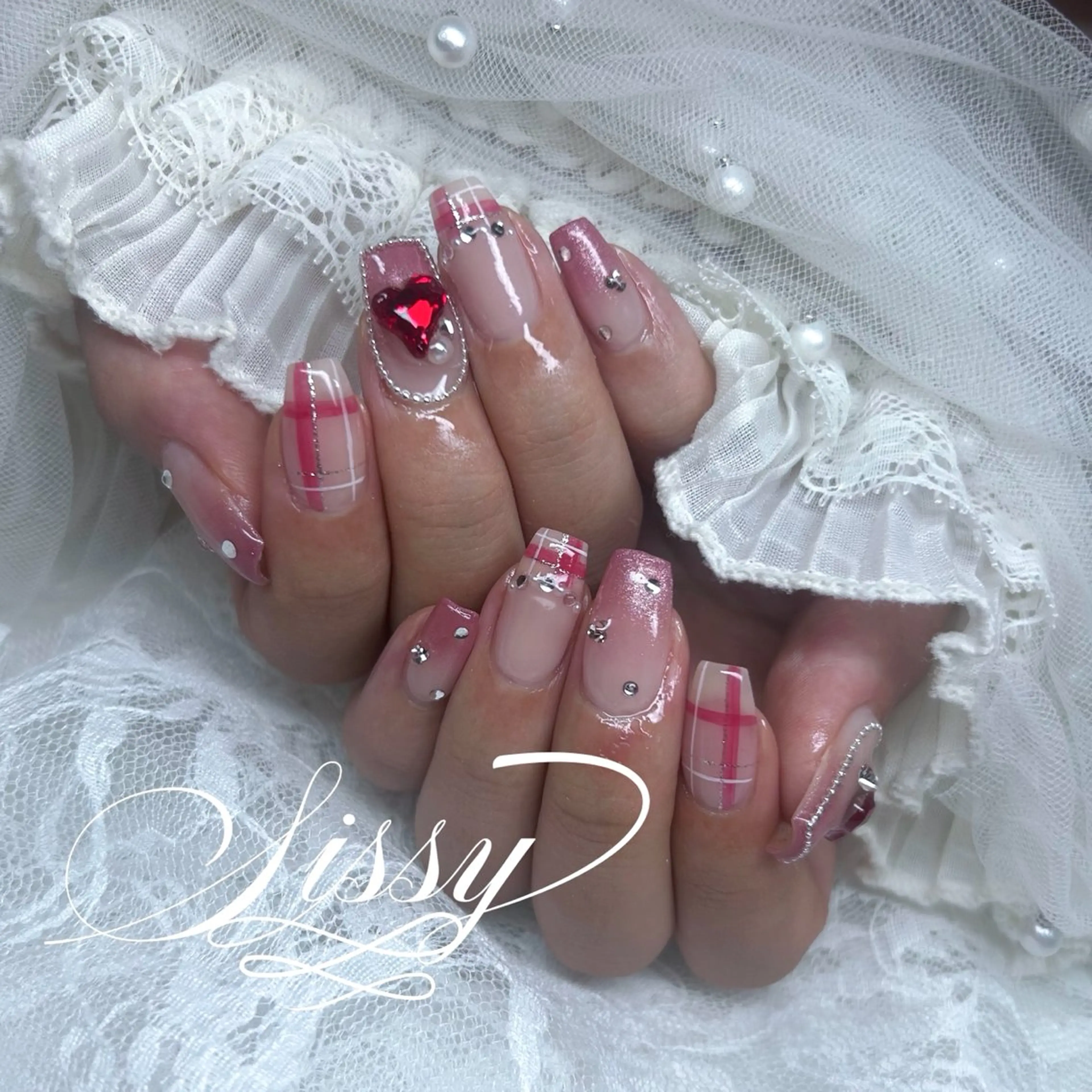 ネイル nailsalon sissy所属・sissy suzukaのネイルデザイン
