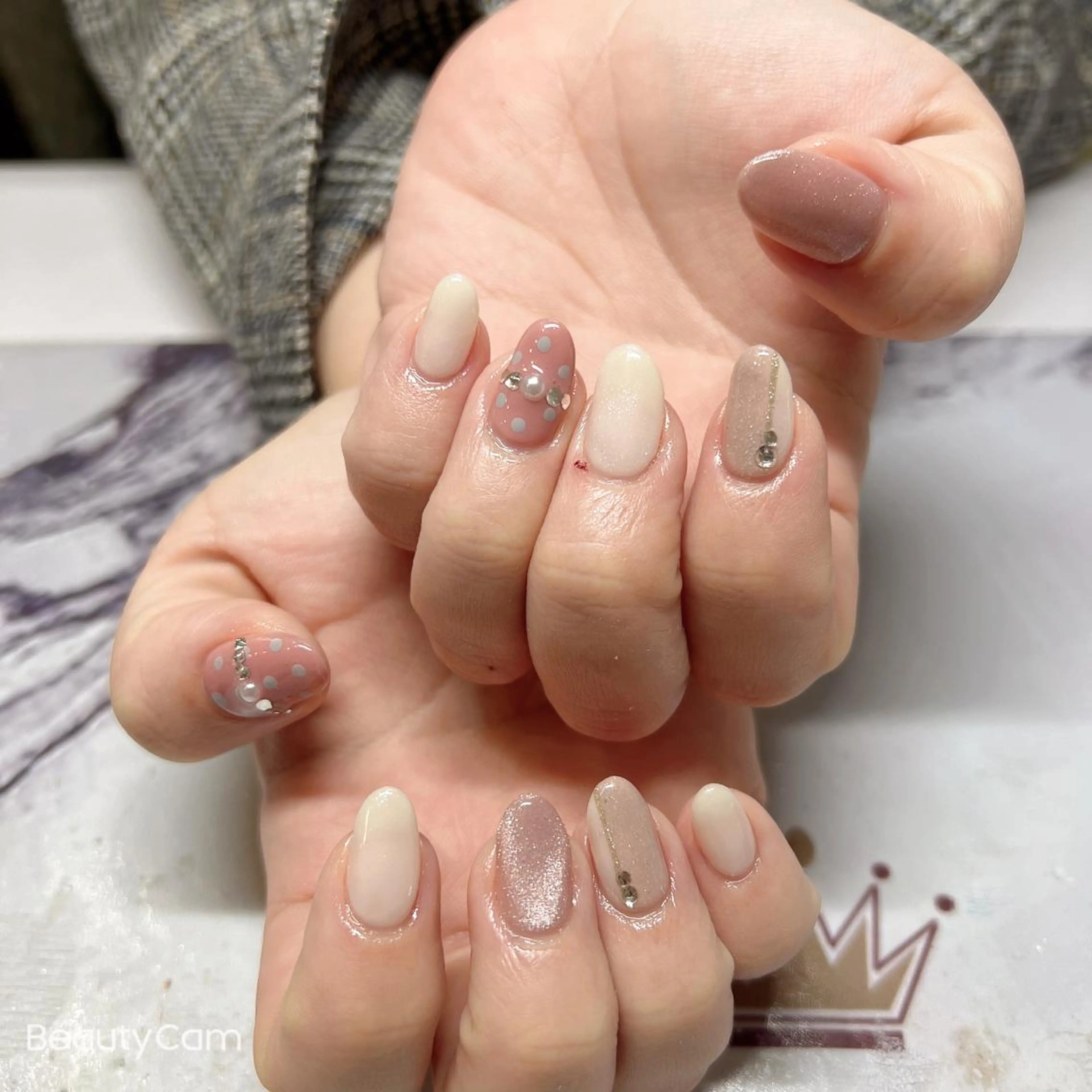 ネイル ハンドネイル Guarendo錦糸町店所属・ガレンドウ 白澤 愛子のネイルデザイン